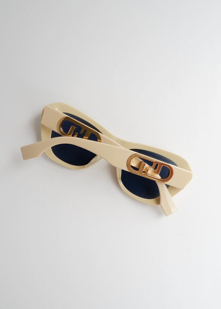 Preowned Fendi Beige Acetate Cat Eye Sunglasses