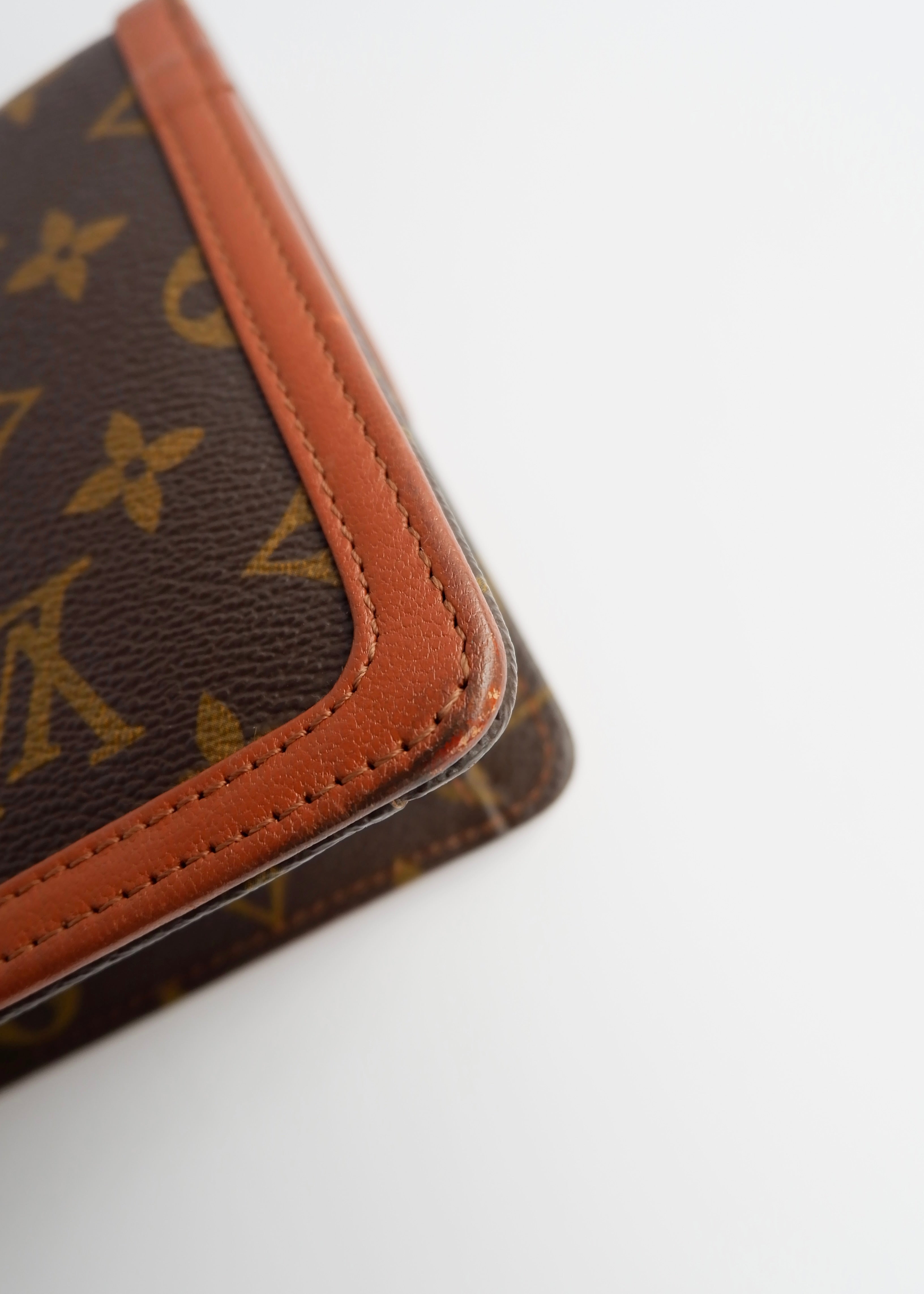 Authentic Preowned Vintage Louis Vuitton Monogram Pochette Dame Clutch