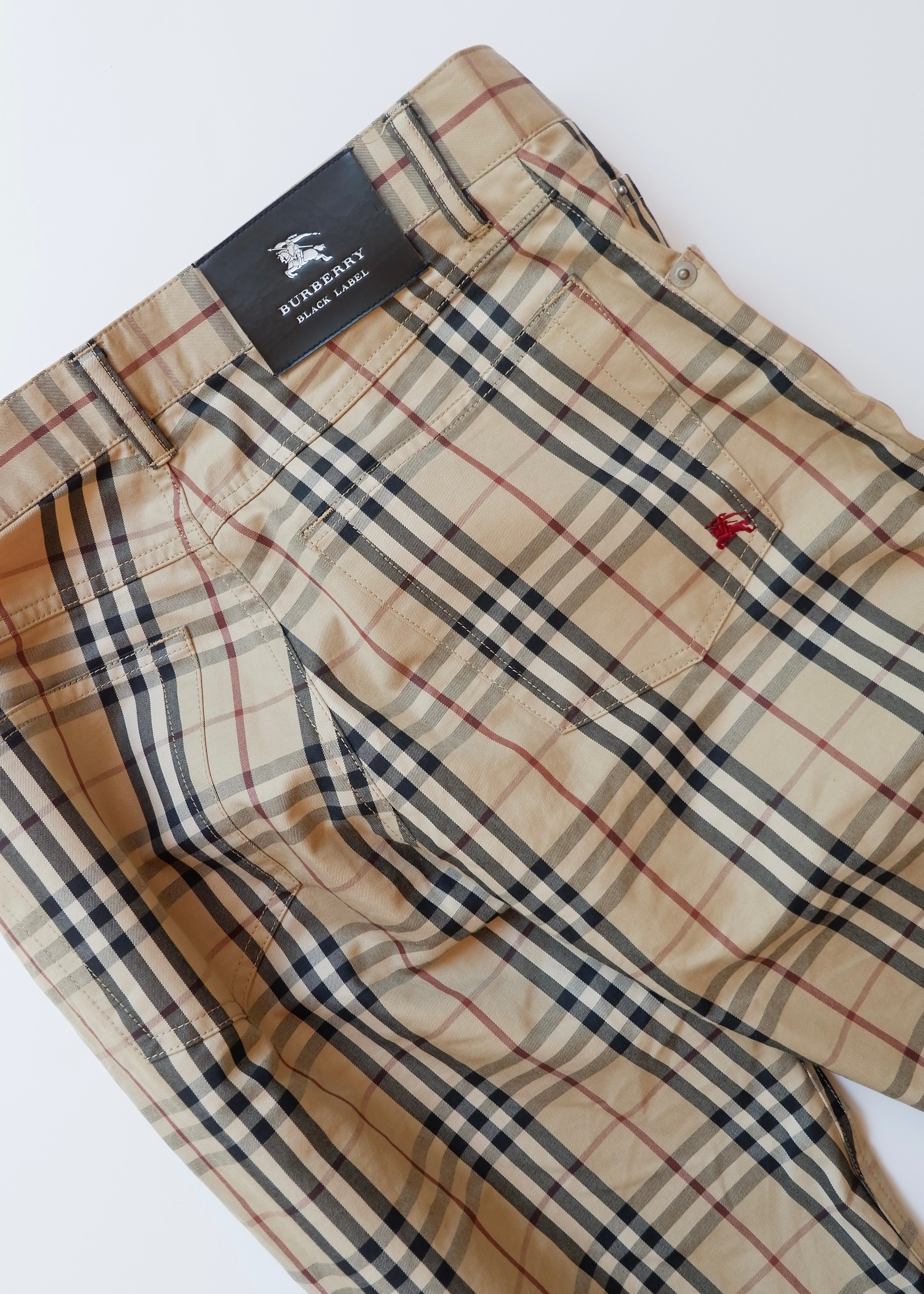 Pantalon droit Burberry à carreaux beige, authentique et d'occasion - S