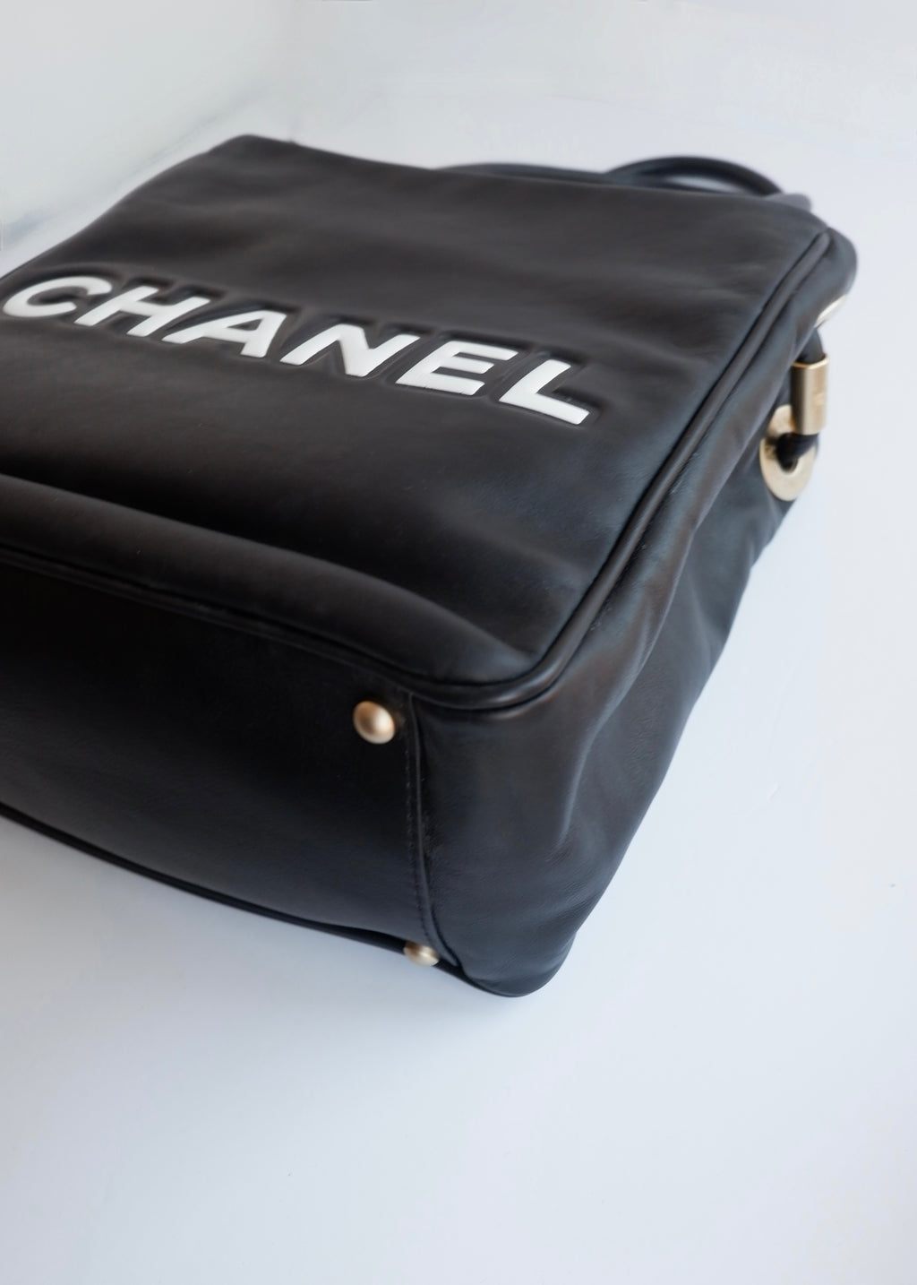 Preowned Chanel Black Leather Camellia Logo Tote Shoulder Bag