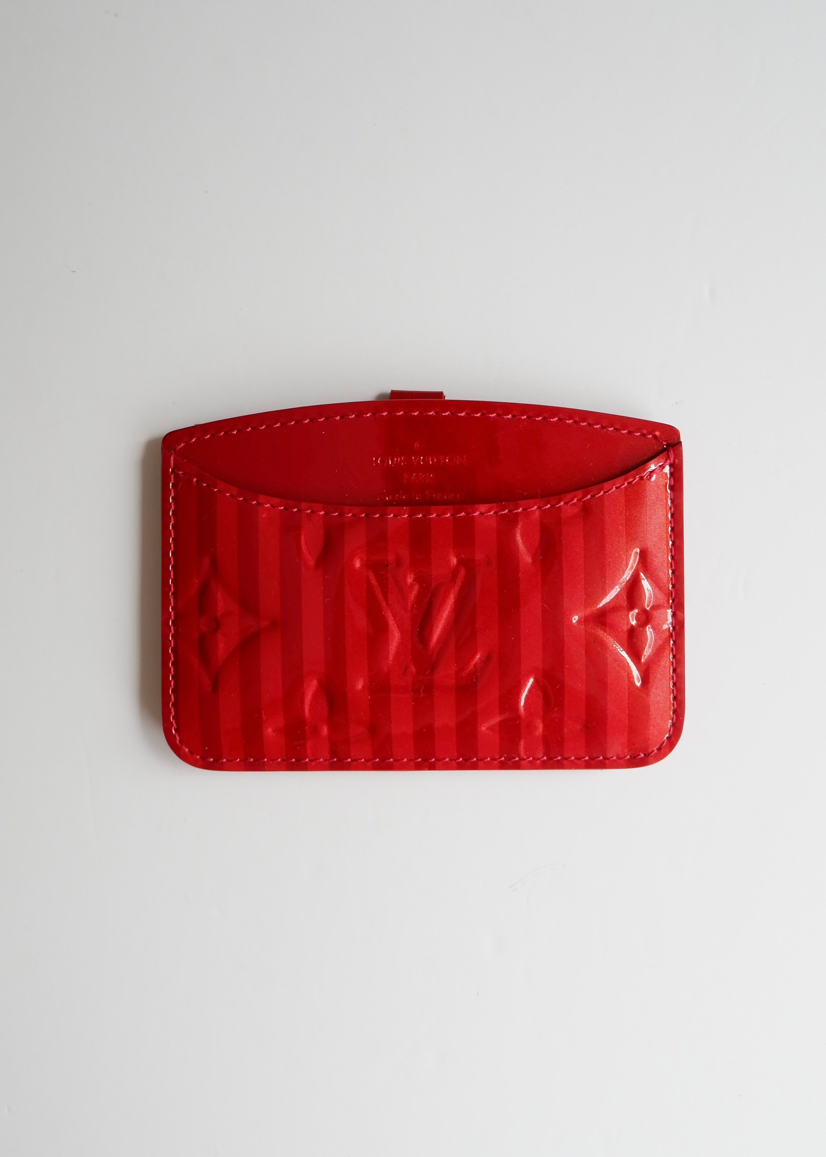 Authentique porte-cartes Louis Vuitton Monogram Rayure Rouge Vernis d'occasion