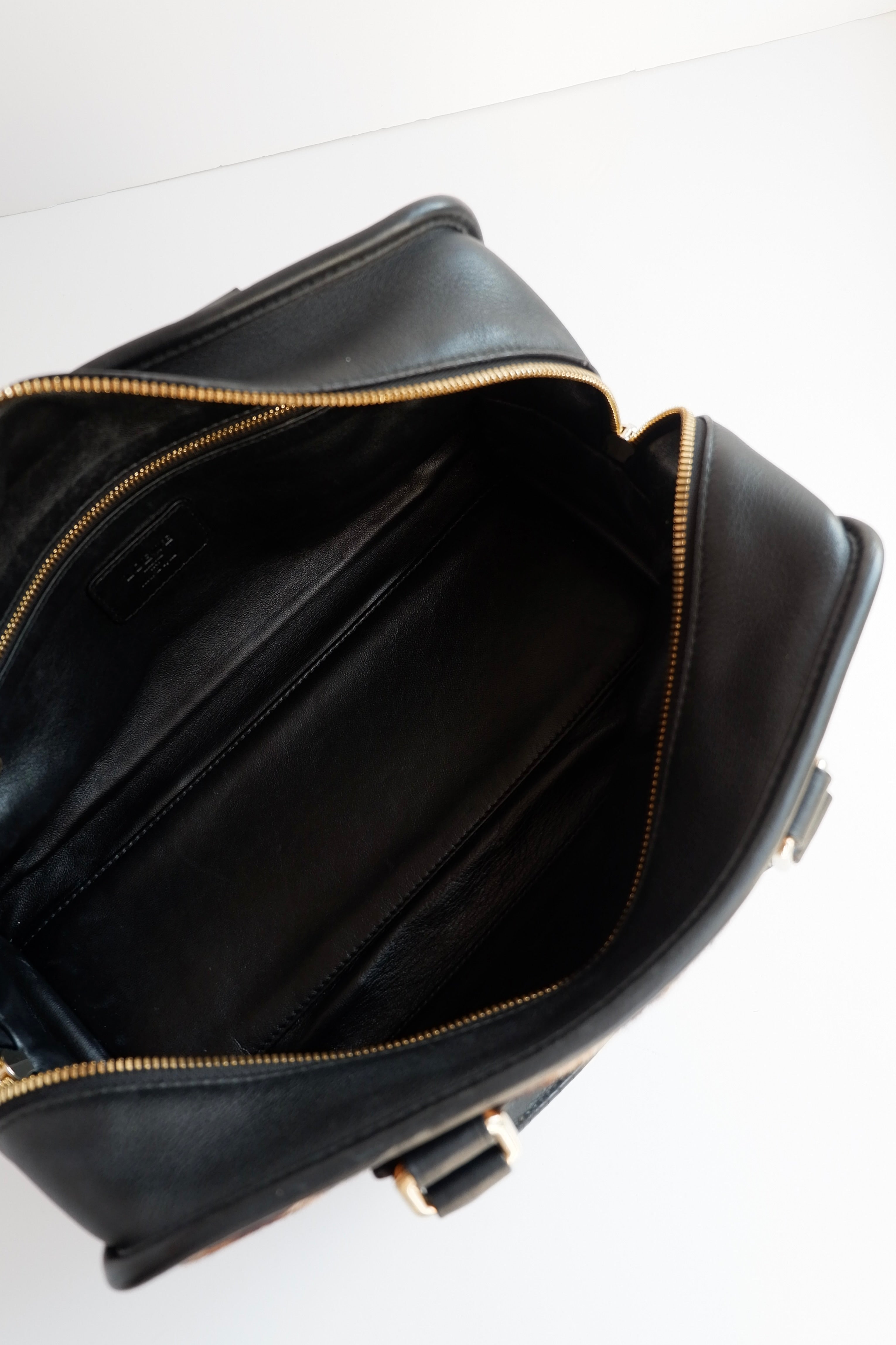 Sac Loewe Amazona authentique d'occasion en poulain noir/imprimé animal