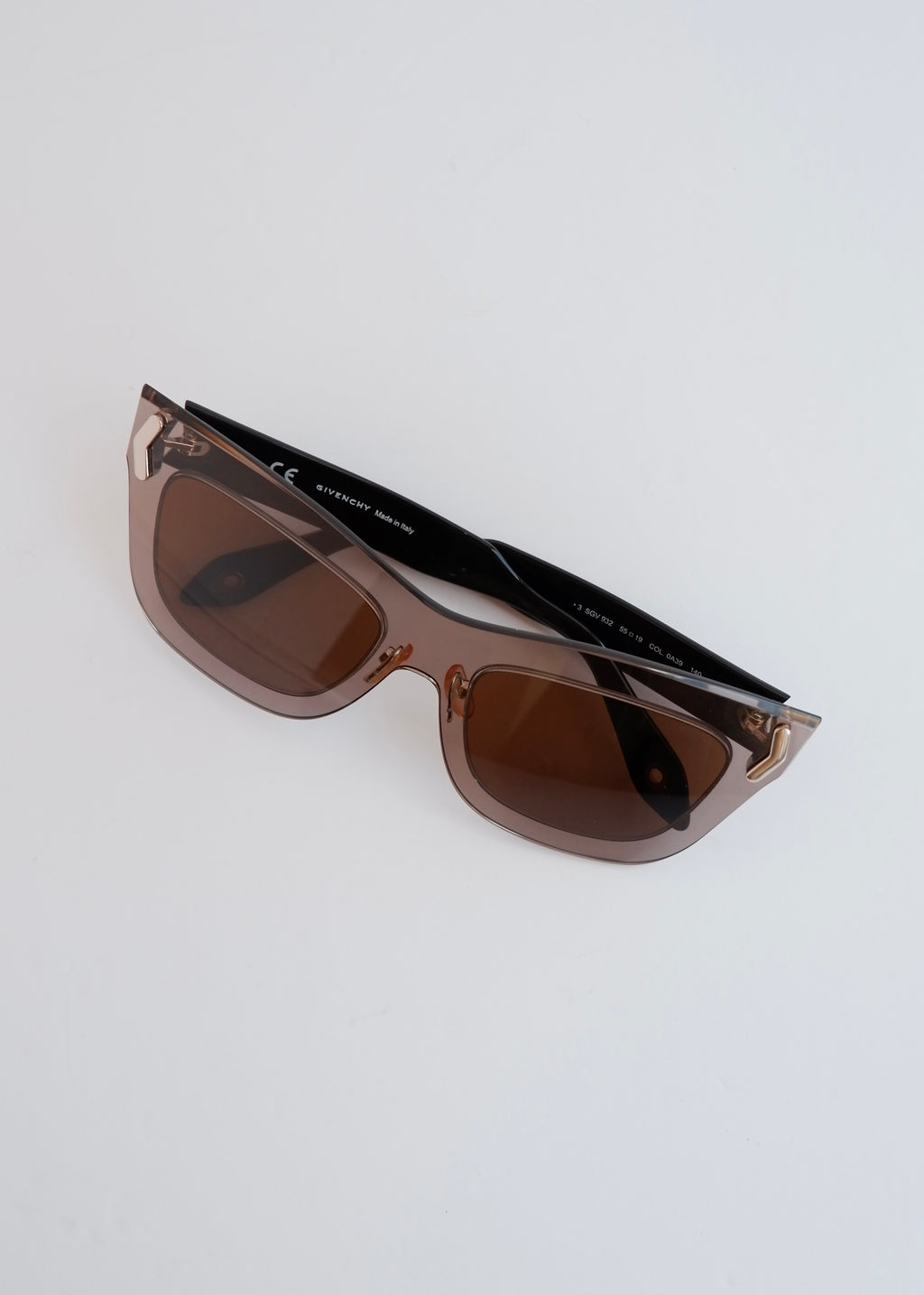 Authentic Preowned Givenchy Black/ Brown Cat Eye Sunglassses
