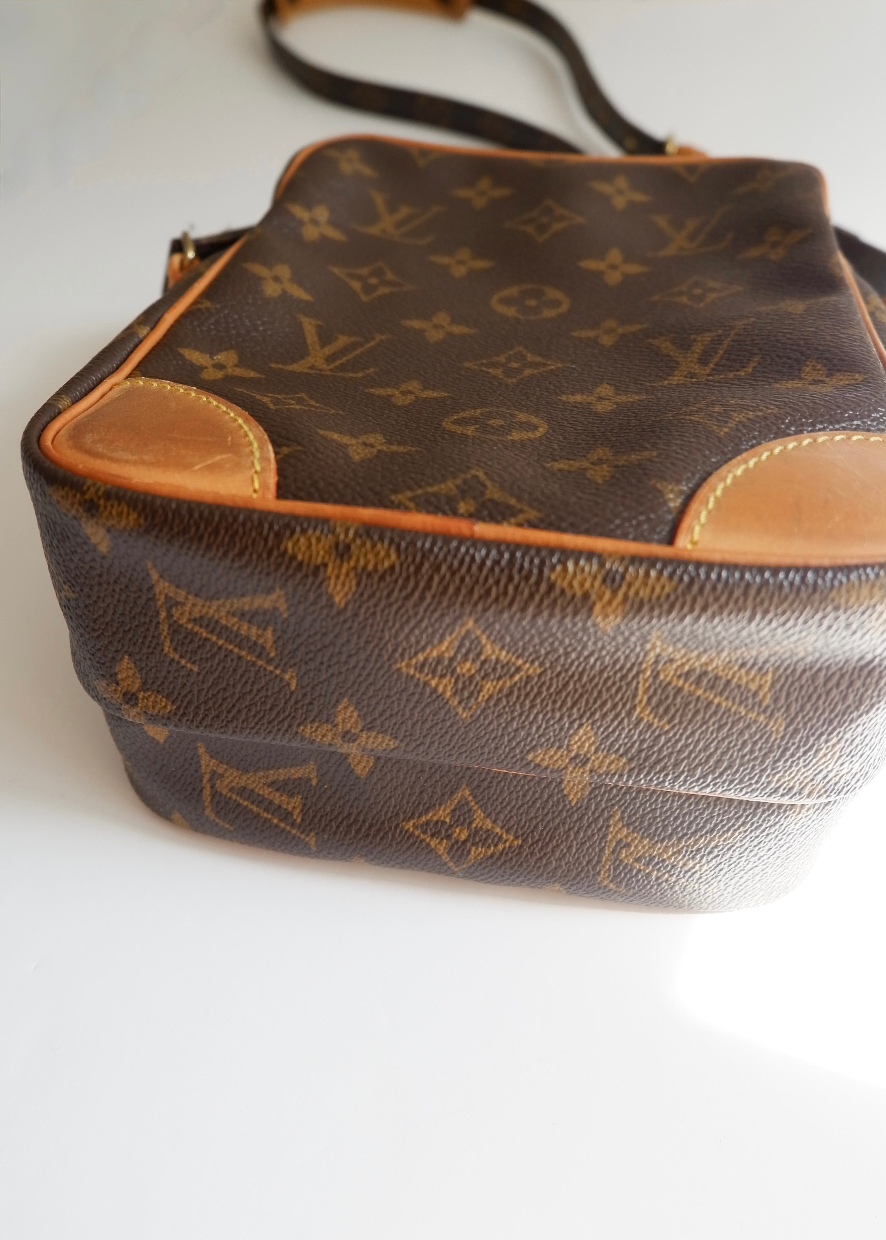 Preowned Louis Vuitton Monogram Amazone Crossbody Bag