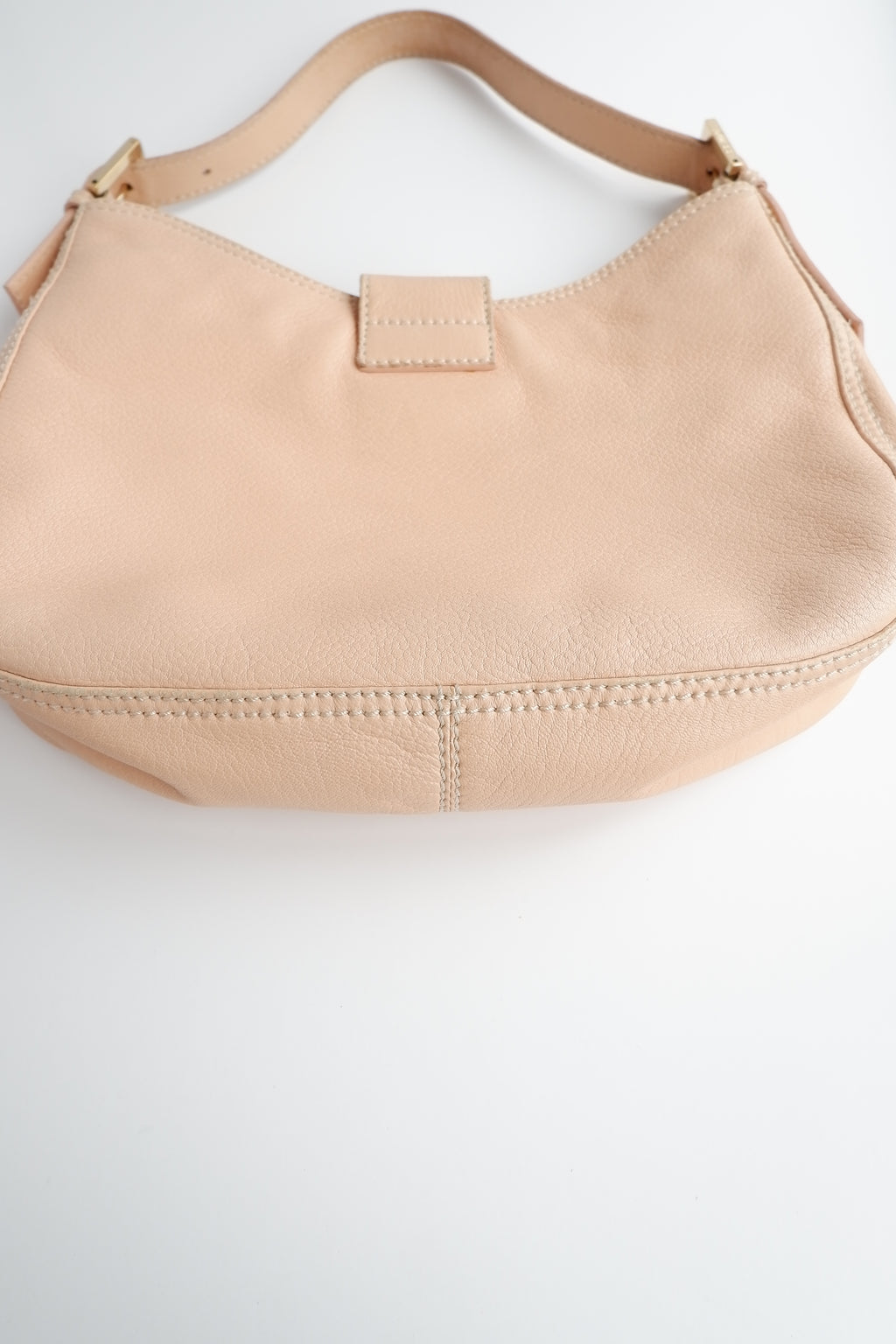 Sac à bandoulière Fendi d'occasion en cuir rose clair authentique