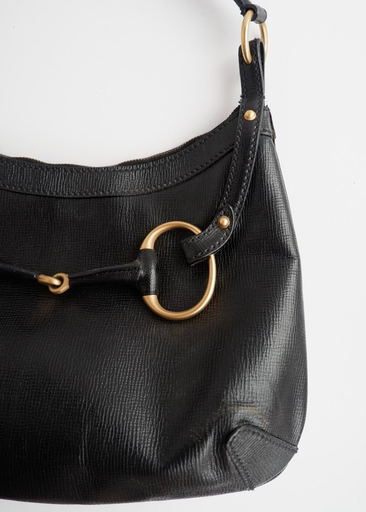 Sac à bandoulière Gucci d'occasion authentique en cuir noir avec mors