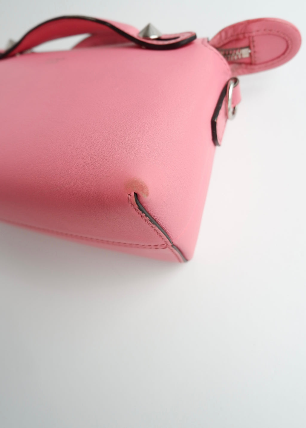 Authentique sac Fendi Mini By The Way en cuir rose d'occasion