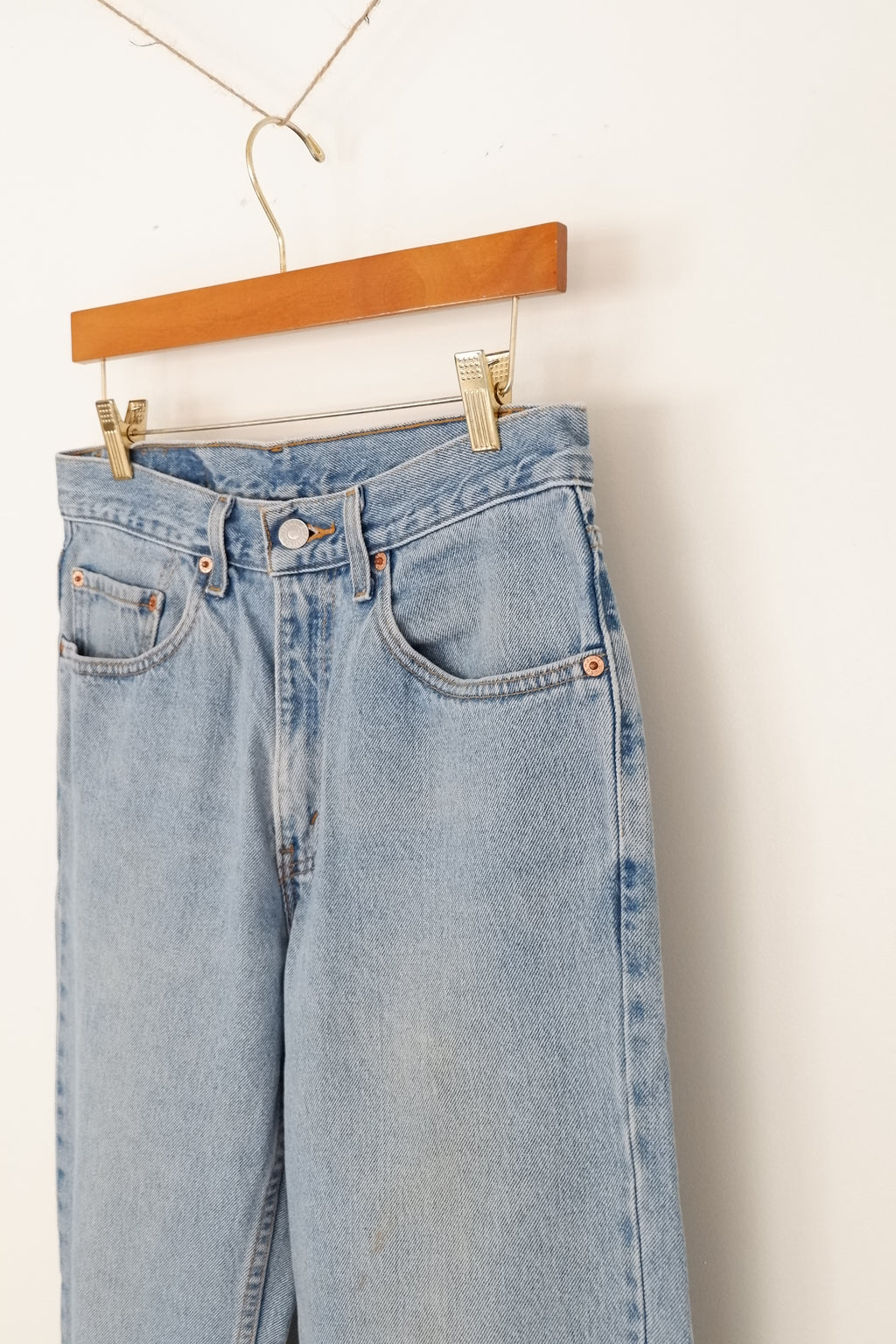 Levis Vintage 550 Medium Light Wash Jeans - 30
