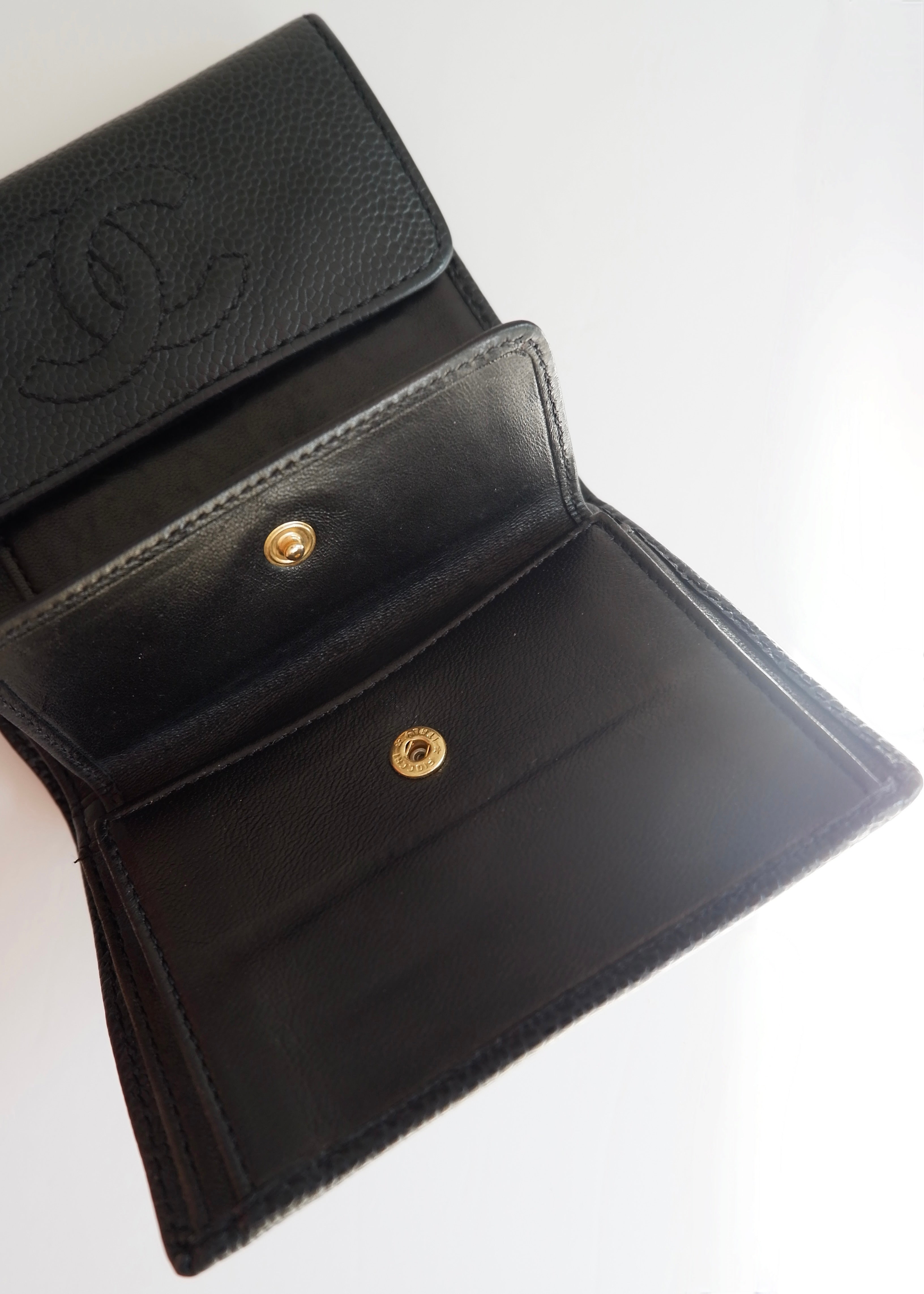 Preowned Chanel Black Caviar Leather Compact Wallet