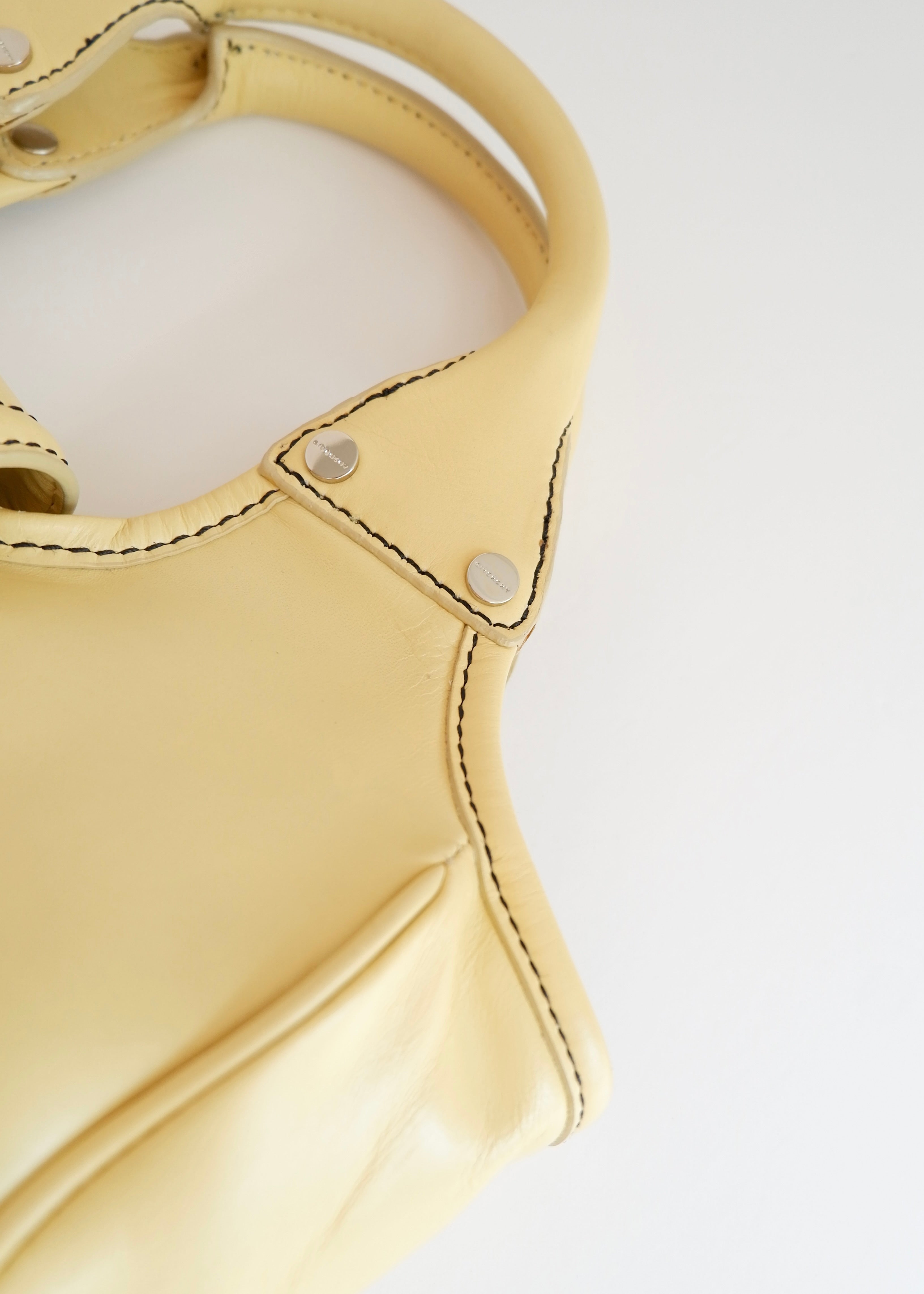 Preowned Givenchy Yellow Leather Small Handbag