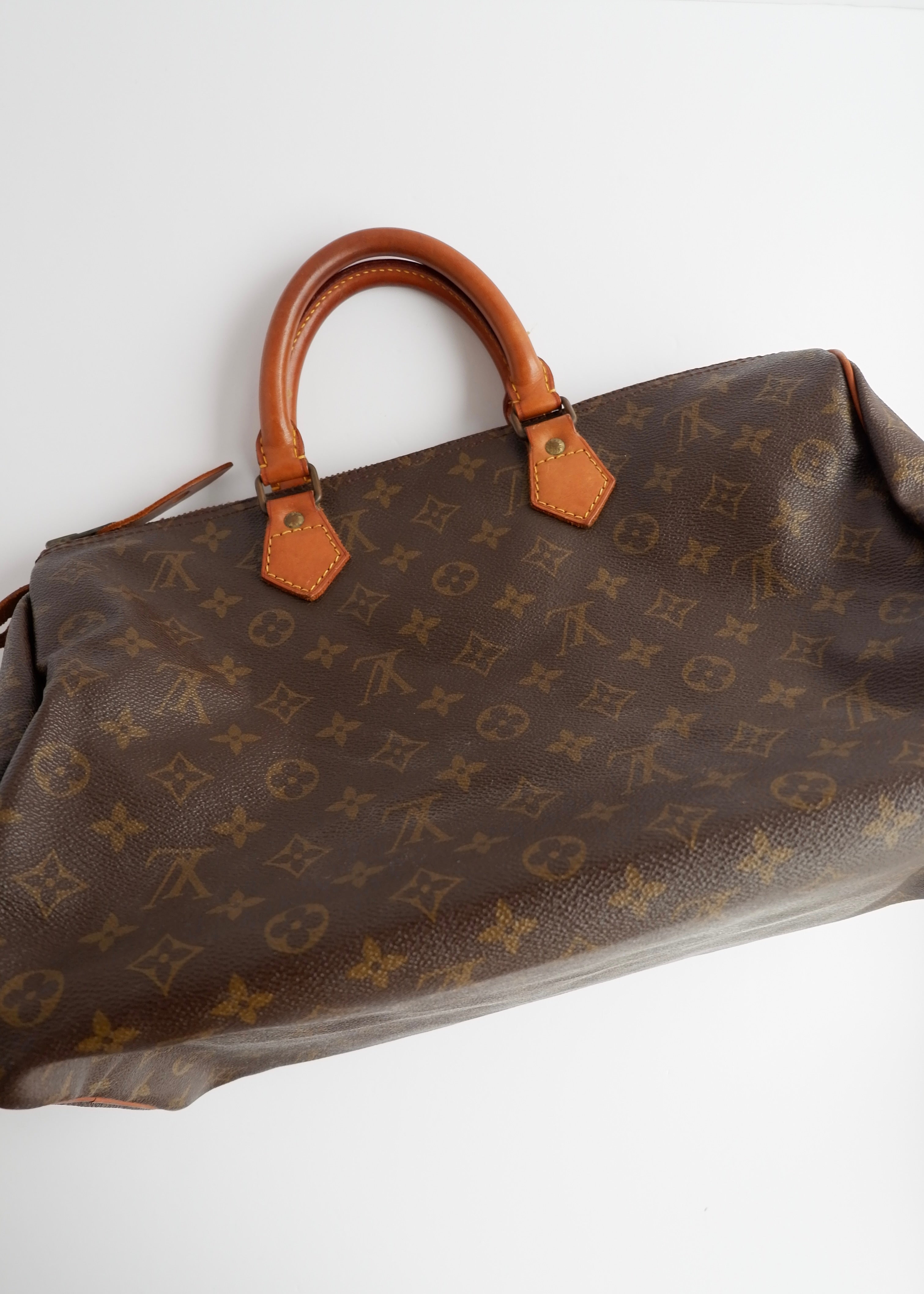 Authentique Sac Vintage d'occasion Louis Vuitton Monogram Speedy 35