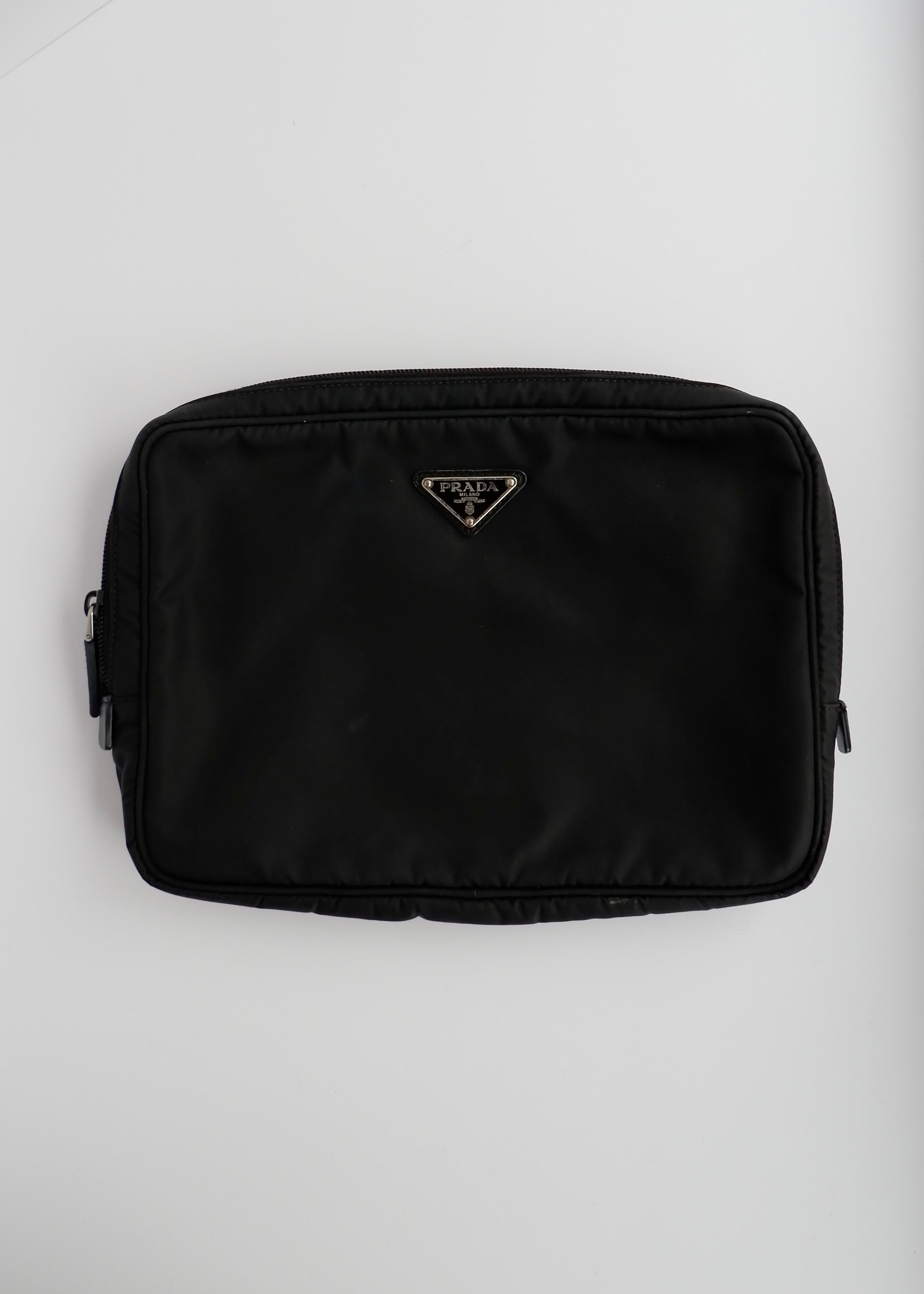 Authentique pochette à main en nylon/cuir noir Prada d'occasion