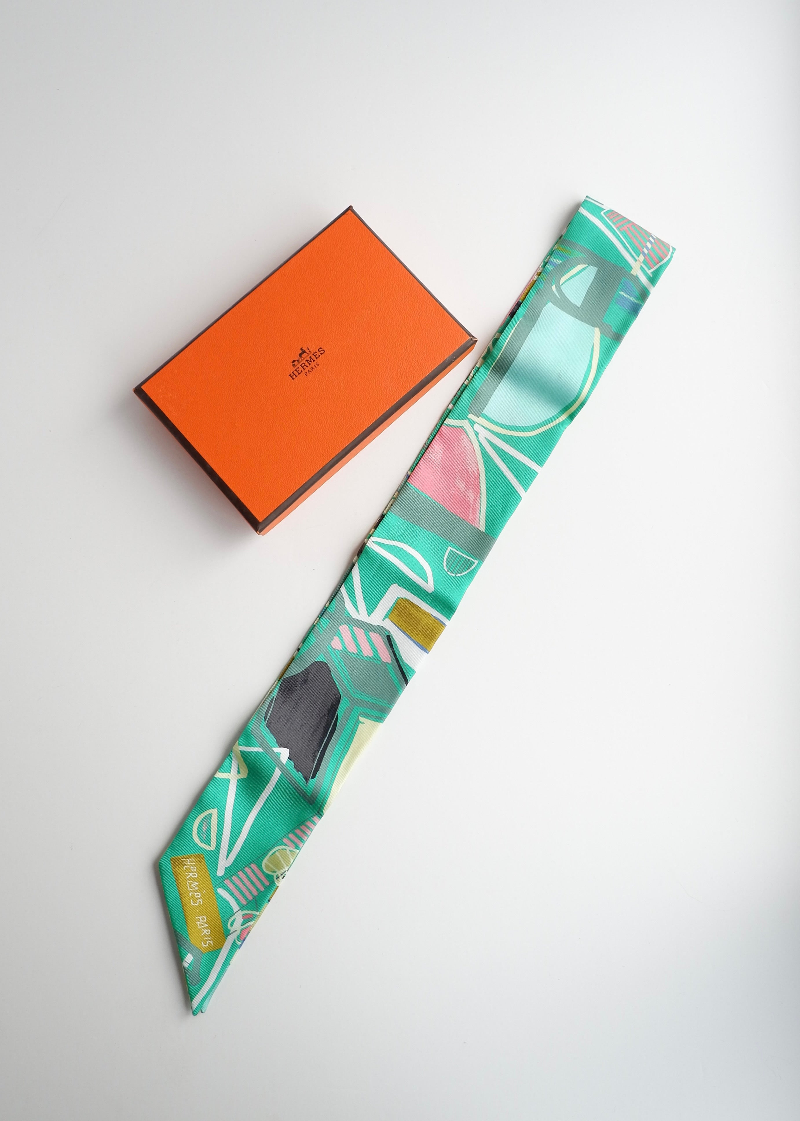 Authentic Preowned Hermes Green Mixed Print Twilly