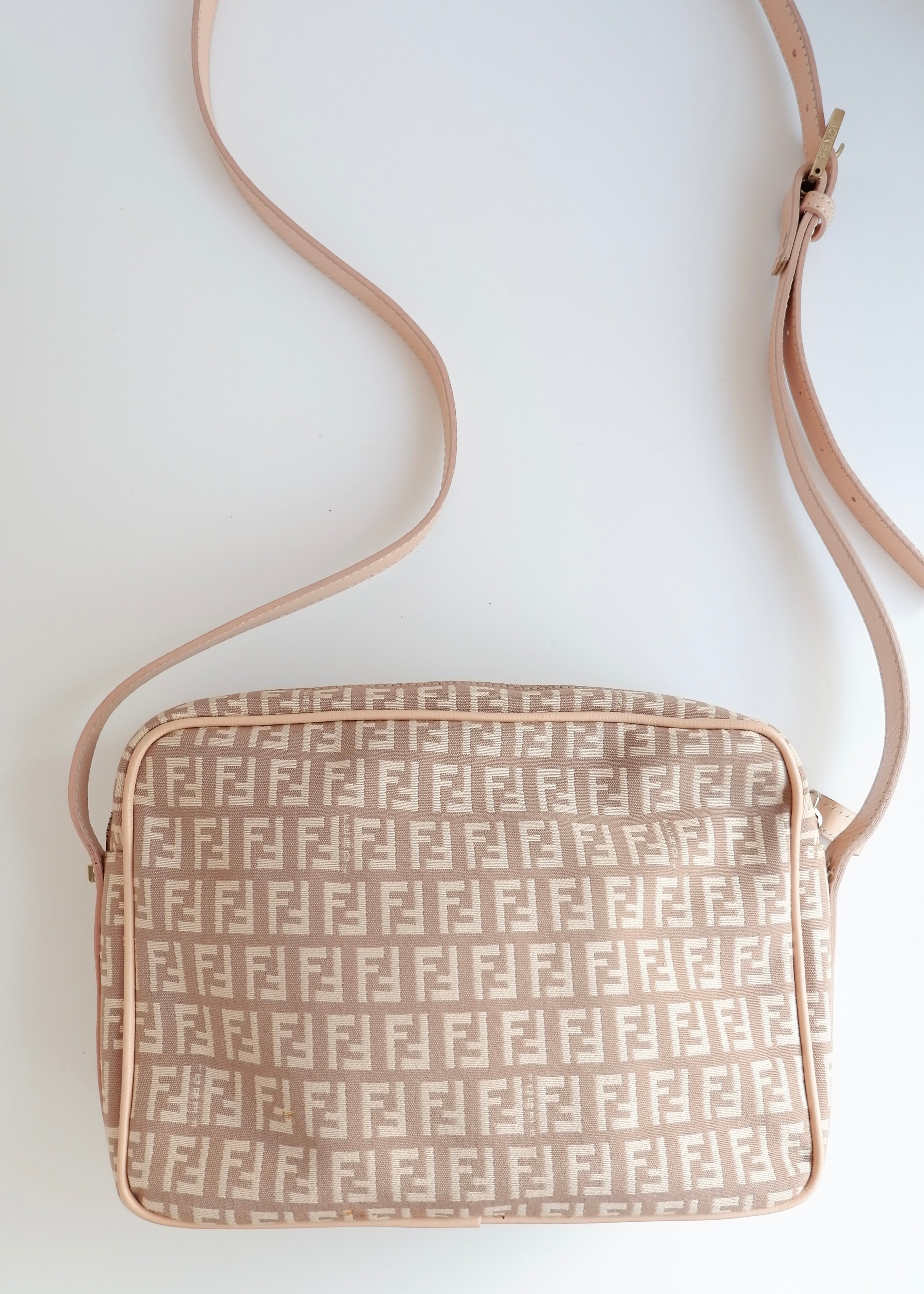 Authentique Sac Bandoulière Fendi Zucchino Rose Toile/Cuir d'occasion