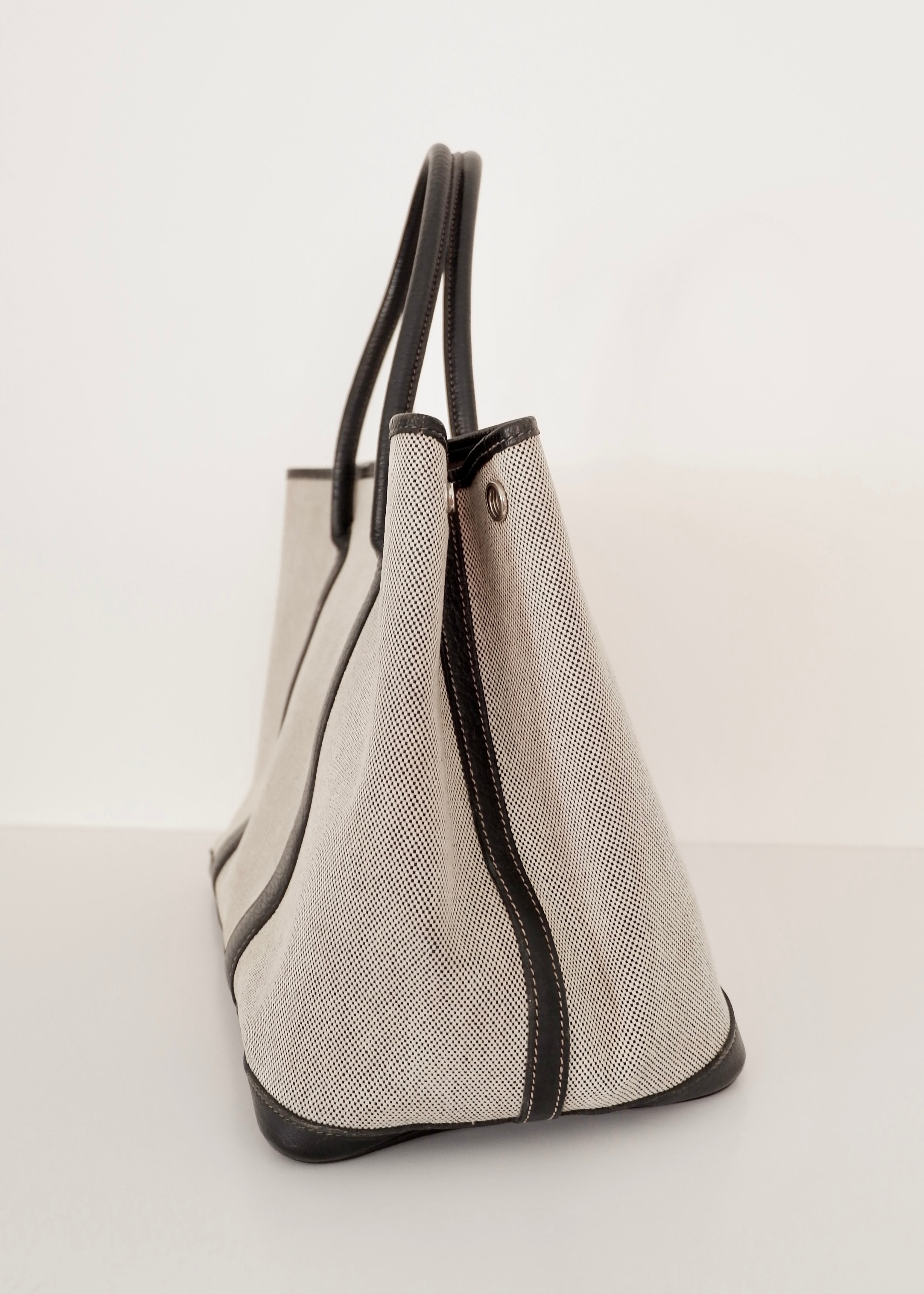 Sac cabas Hermès Garden Party authentique d'occasion en cuir et toile noirs/gris