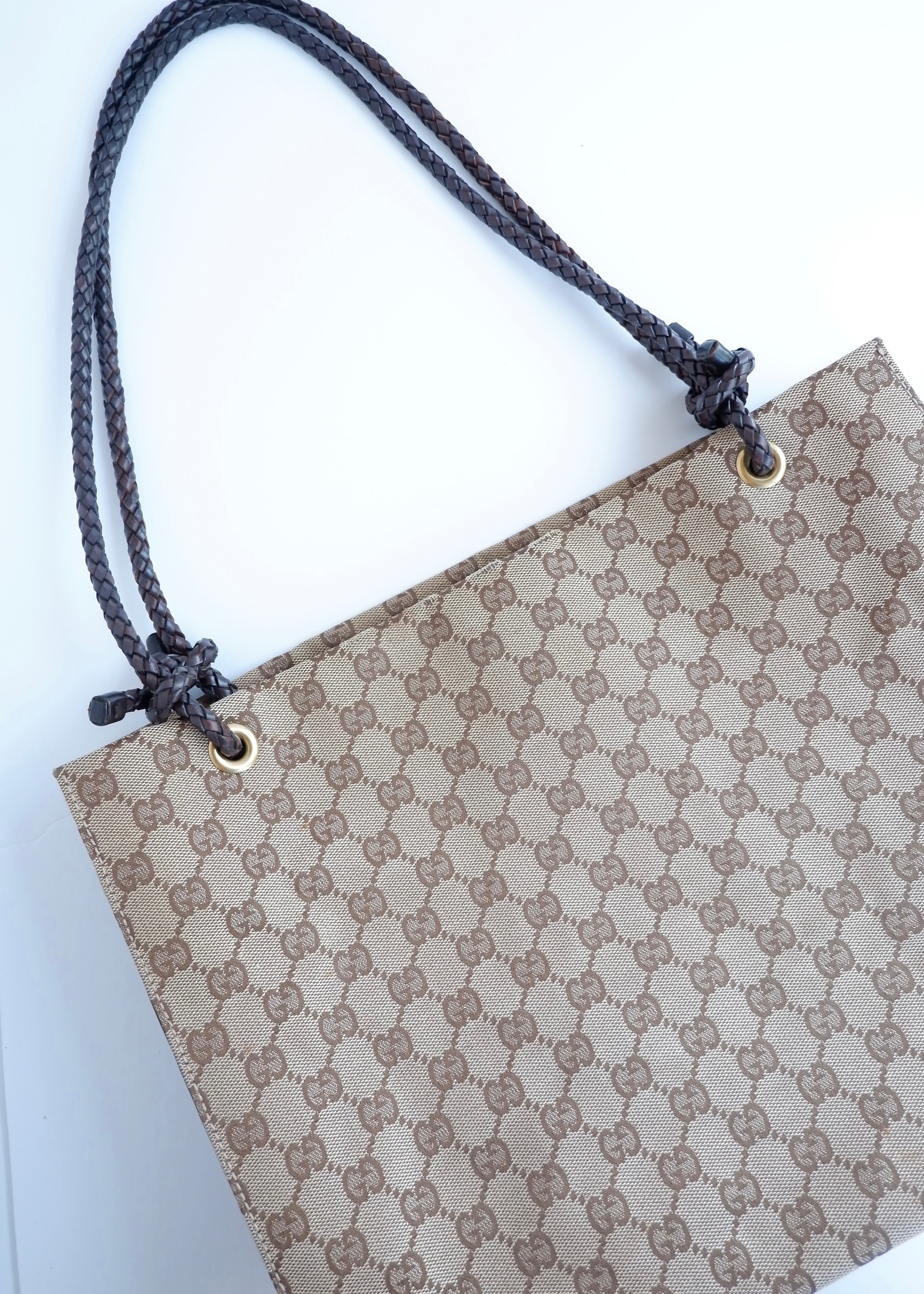 Sac fourre-tout Gucci d'occasion authentique en toile GG marron avec anse en cuir tressé
