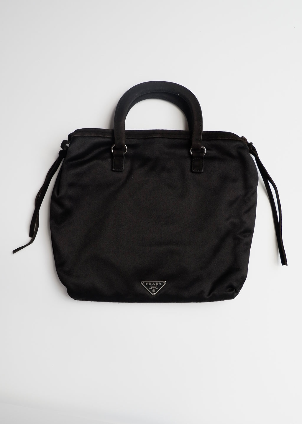 Authentique Sac à main Prada Noir en satin, petit modèle, d'occasion