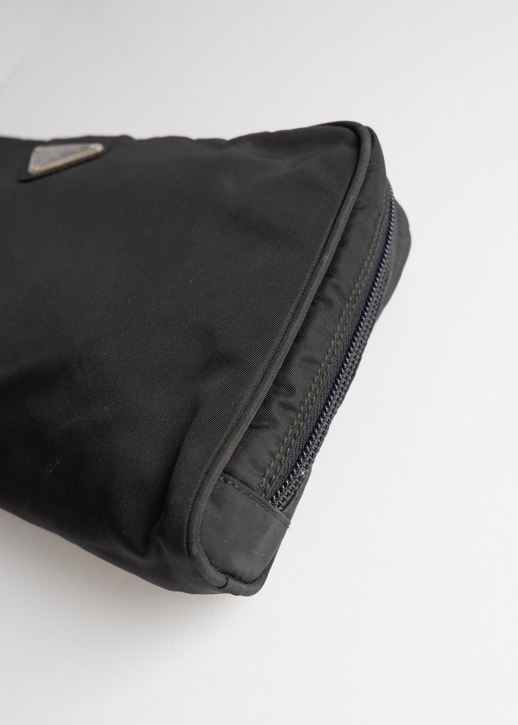 Pochette Prada authentique d'occasion en nylon noir