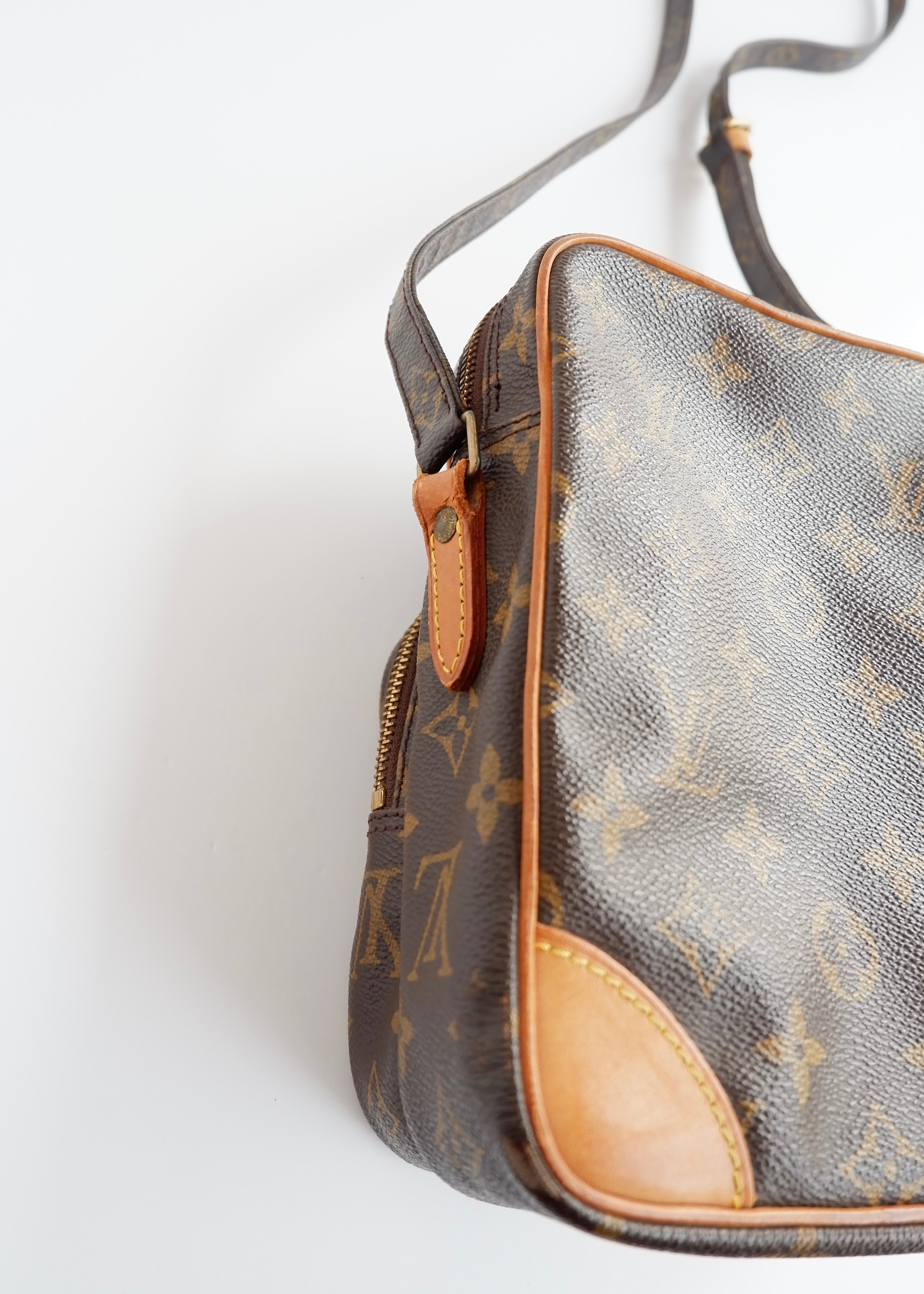 Sac bandoulière Louis Vuitton Monogram Amazone d'occasion authentique