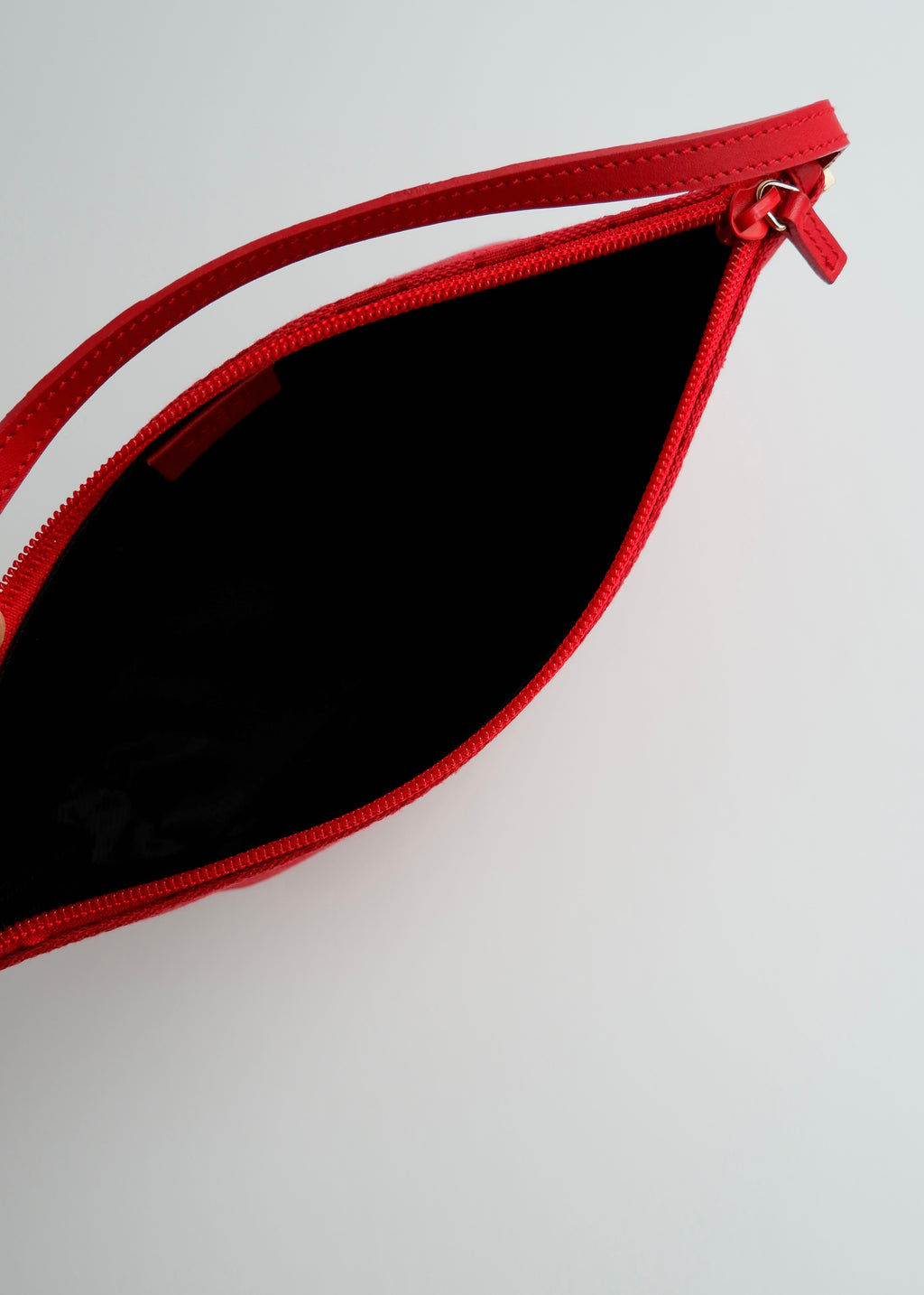 Authentic Preowned Gucci Red GG Canvas Boat Pochette Shoulder Bag