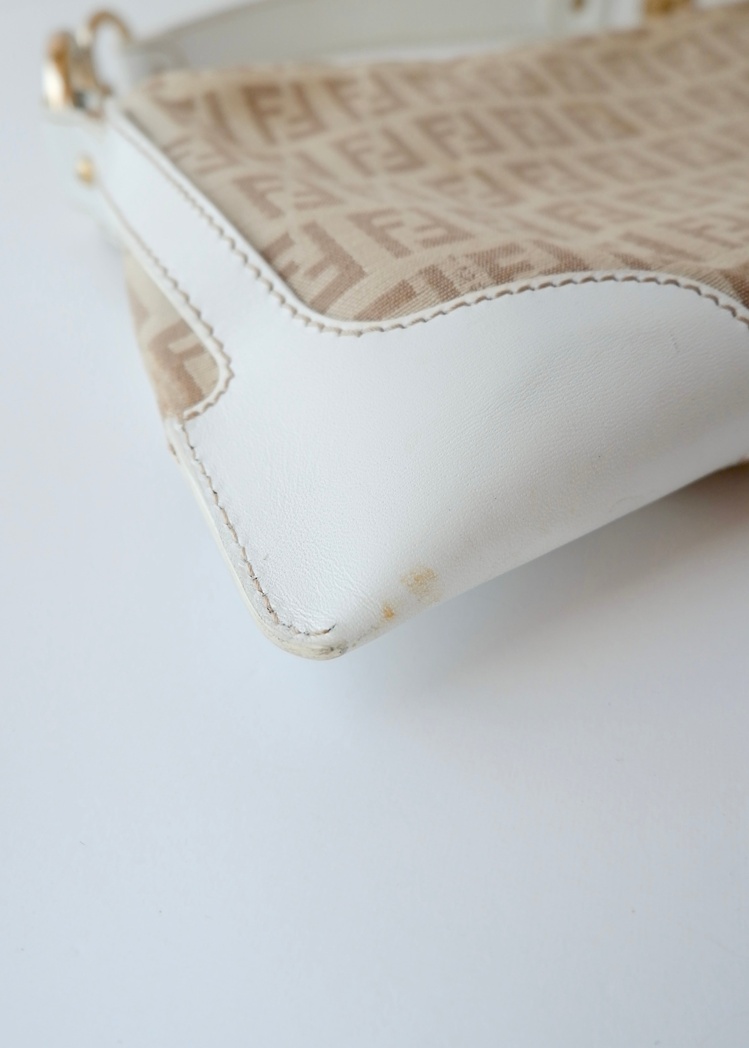 Preowned Vintage Fendi White Leather Beige Canvas Zucchino Shoulder Bag