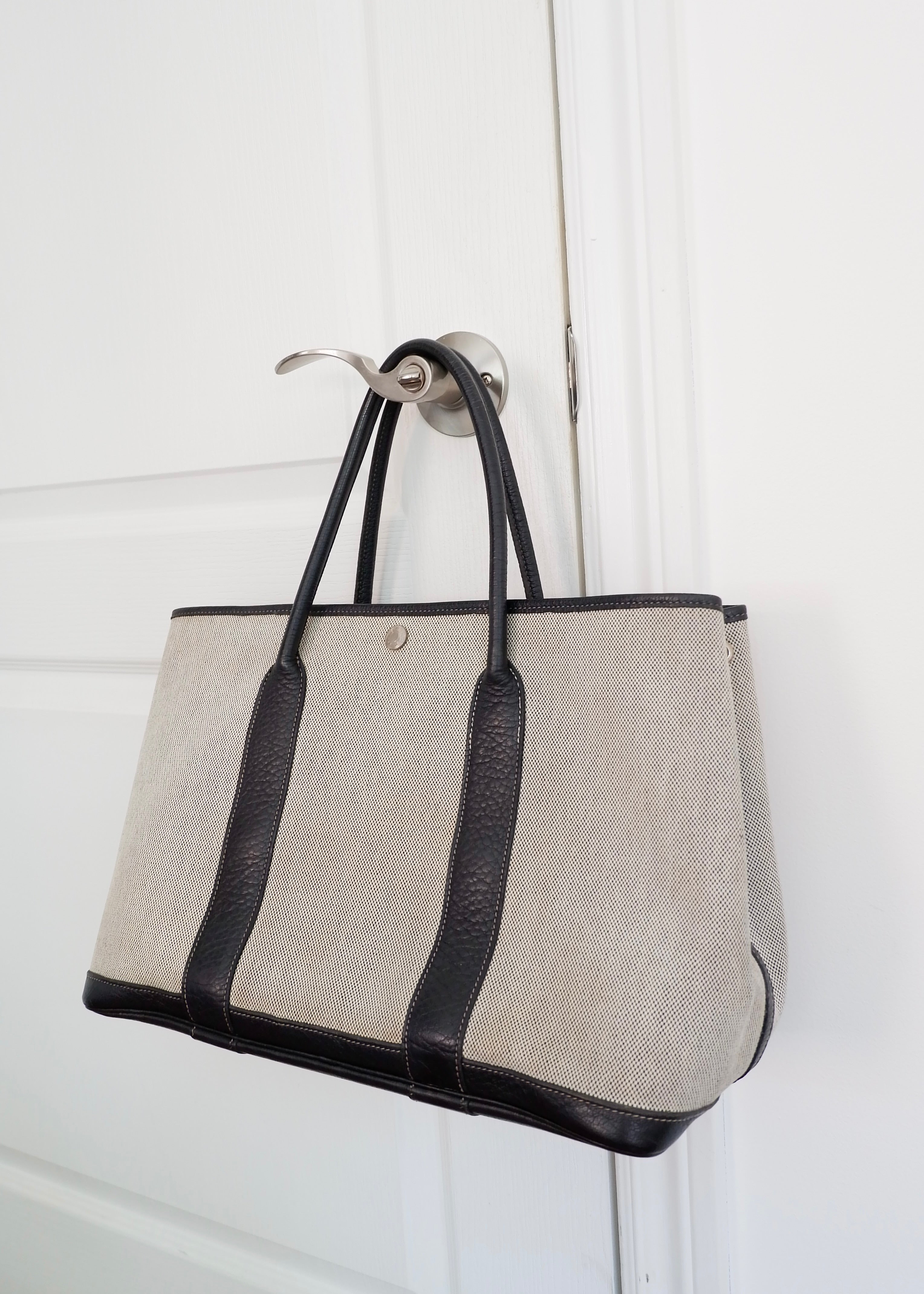 Sac cabas Hermès Garden Party authentique d'occasion en cuir et toile noirs/gris