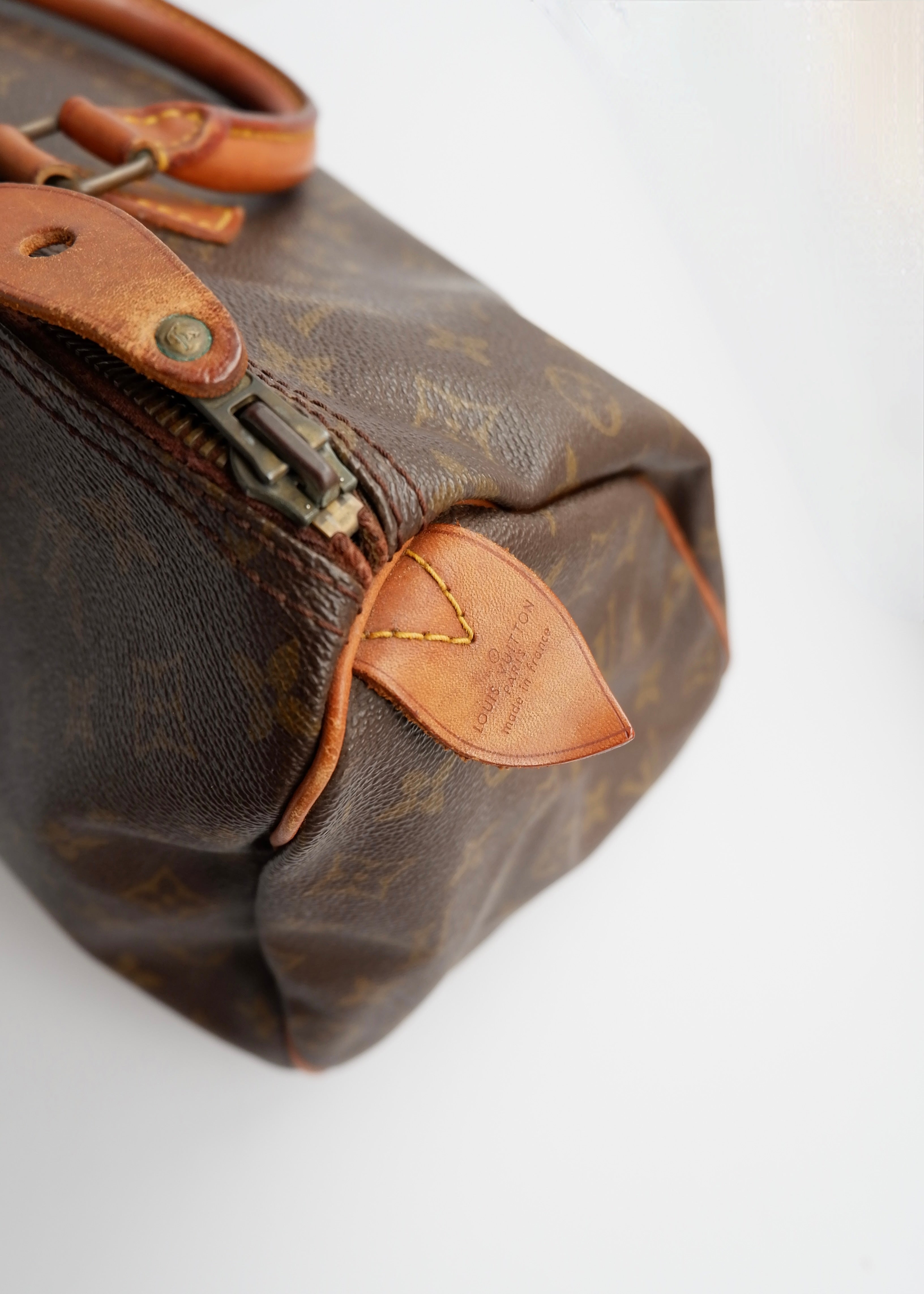 Authentique Sac Vintage d'occasion Louis Vuitton Monogram Speedy 35