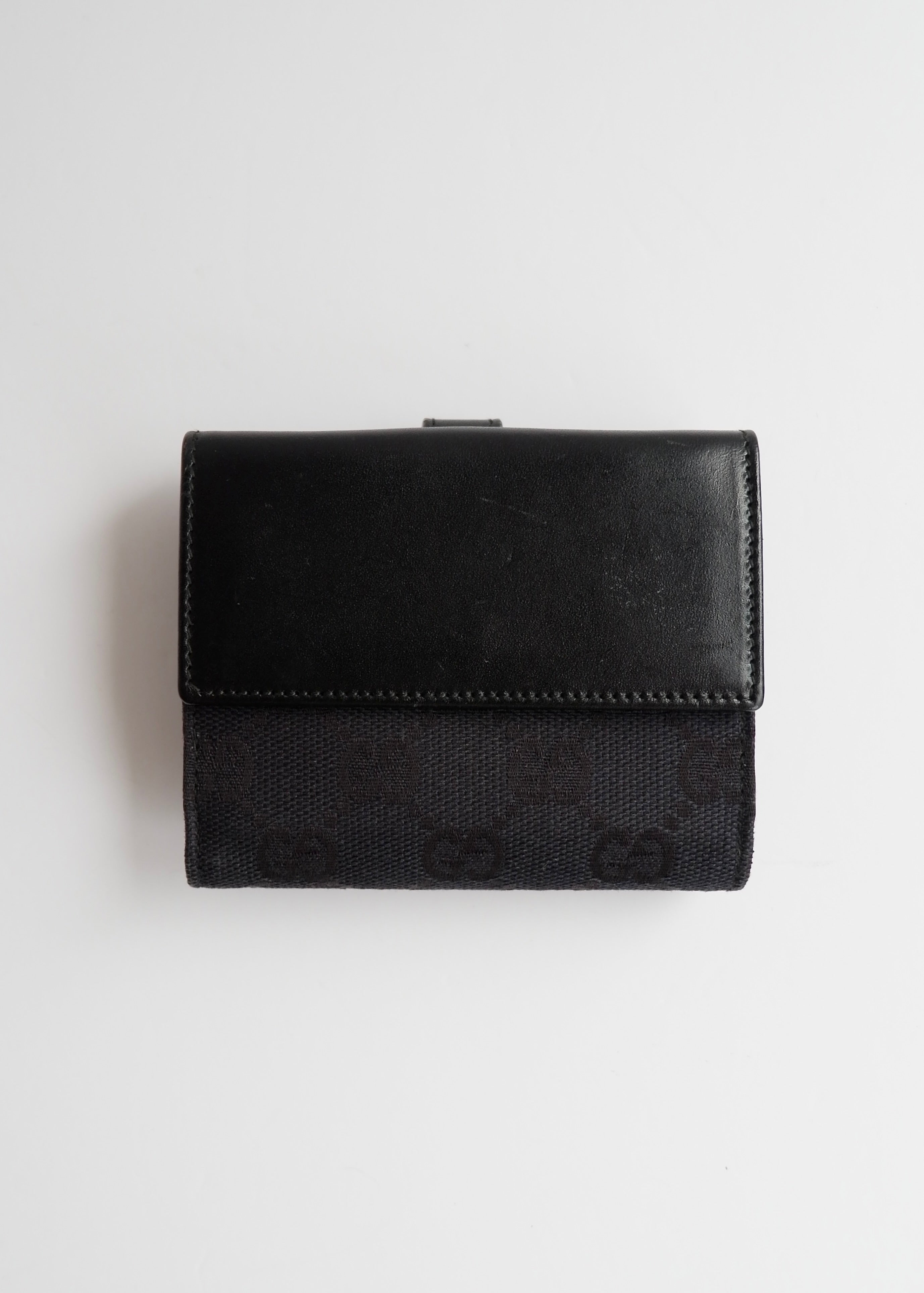 Preowned Gucc Black GG Canvas Compact Jackie Wallet