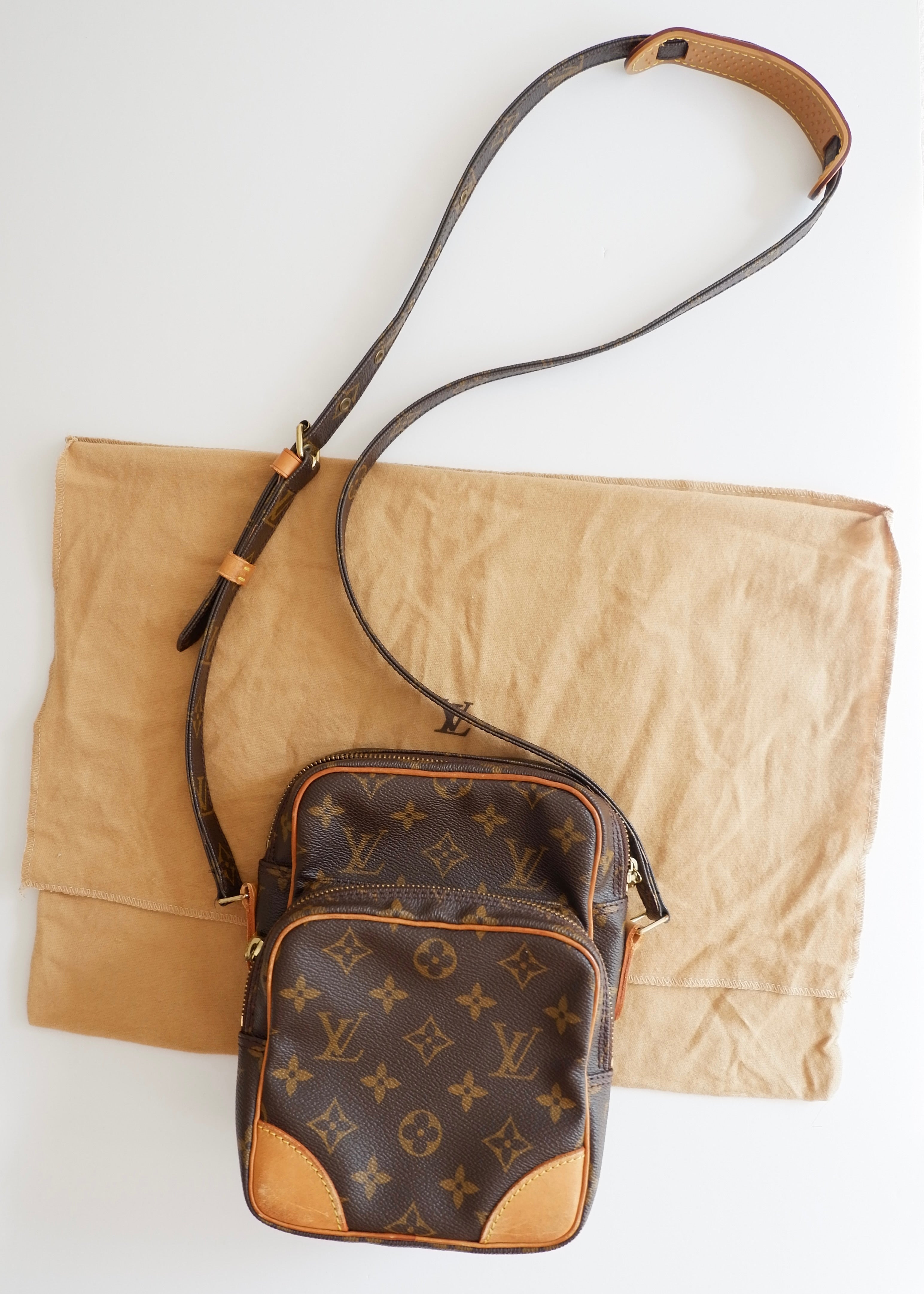 Preowned Louis Vuitton Monogram Amazone Crossbody Bag