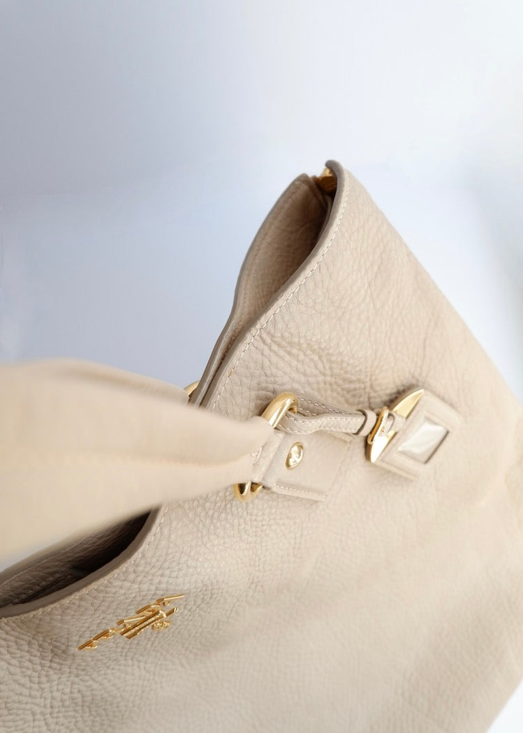 Sac cabas Prada en cuir beige, authentique et d'occasion