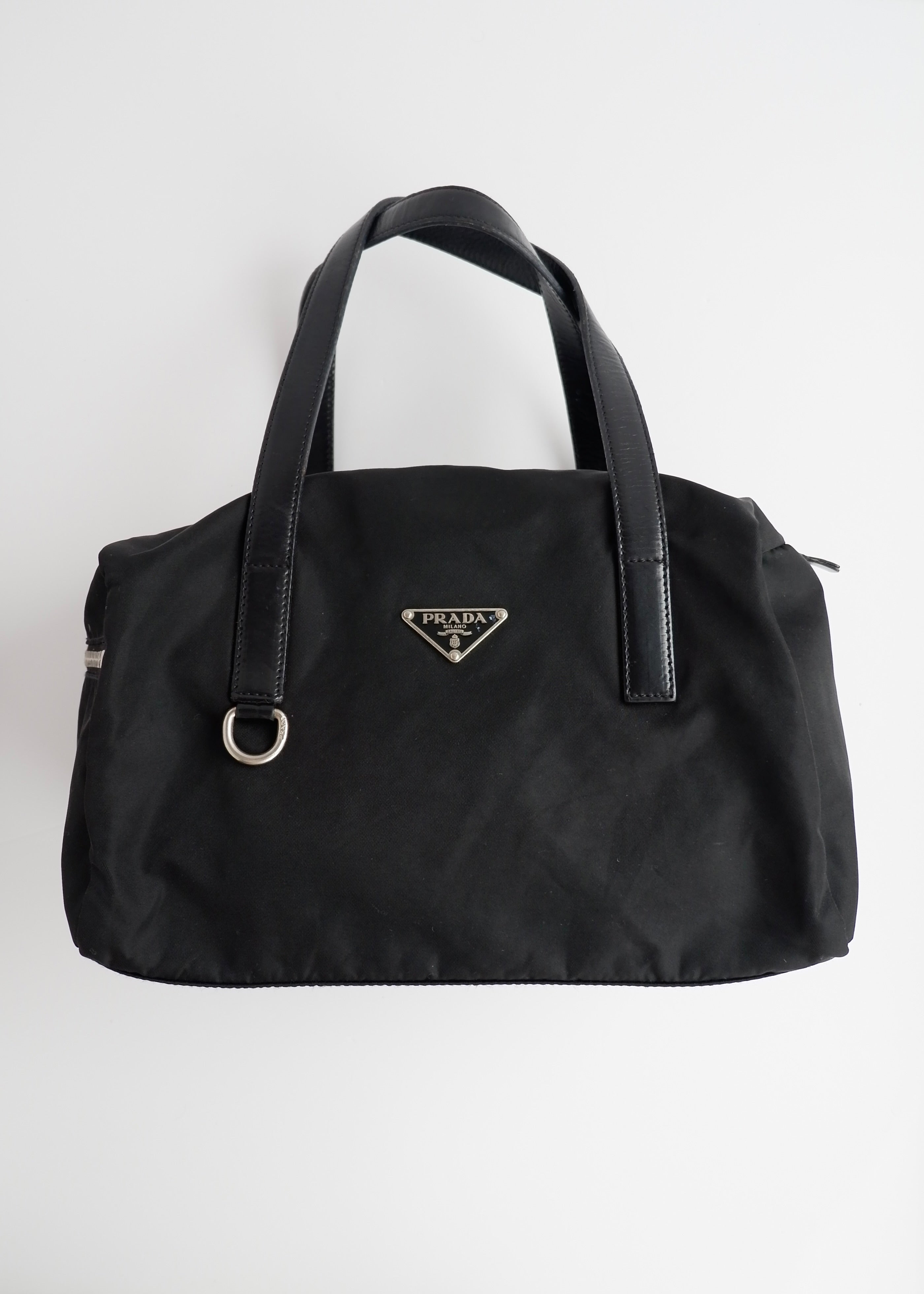 Sac à bandoulière Prada Bowler en nylon noir authentique d'occasion
