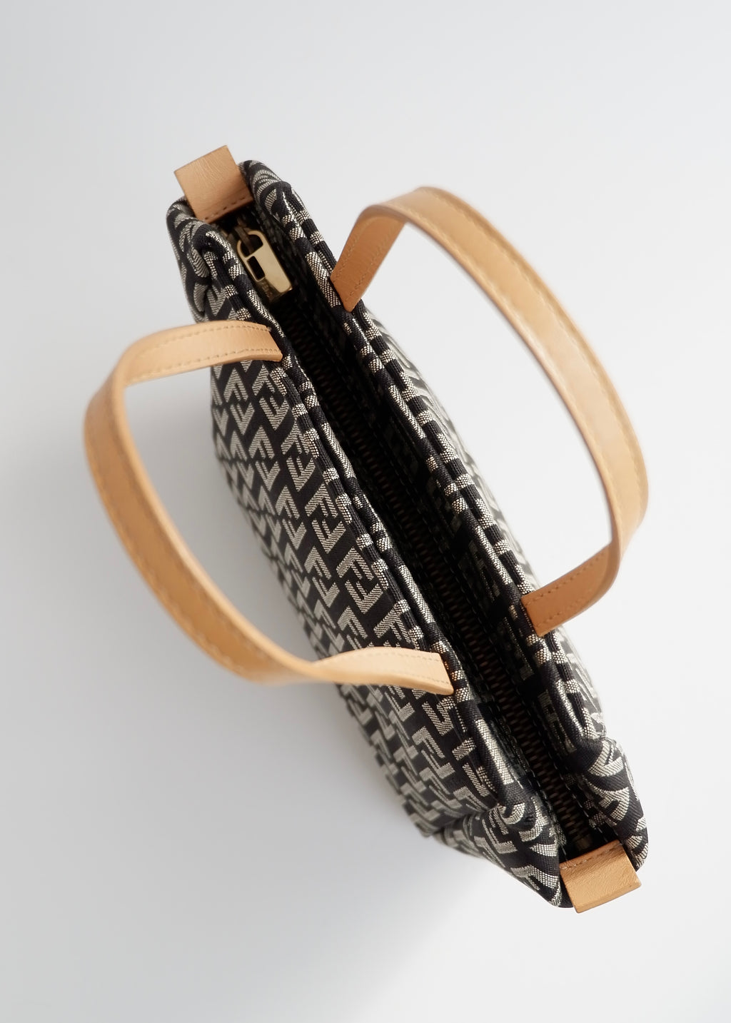 Authentique petit sac fourre-tout Fendi Zucchino noir/beige d'occasion