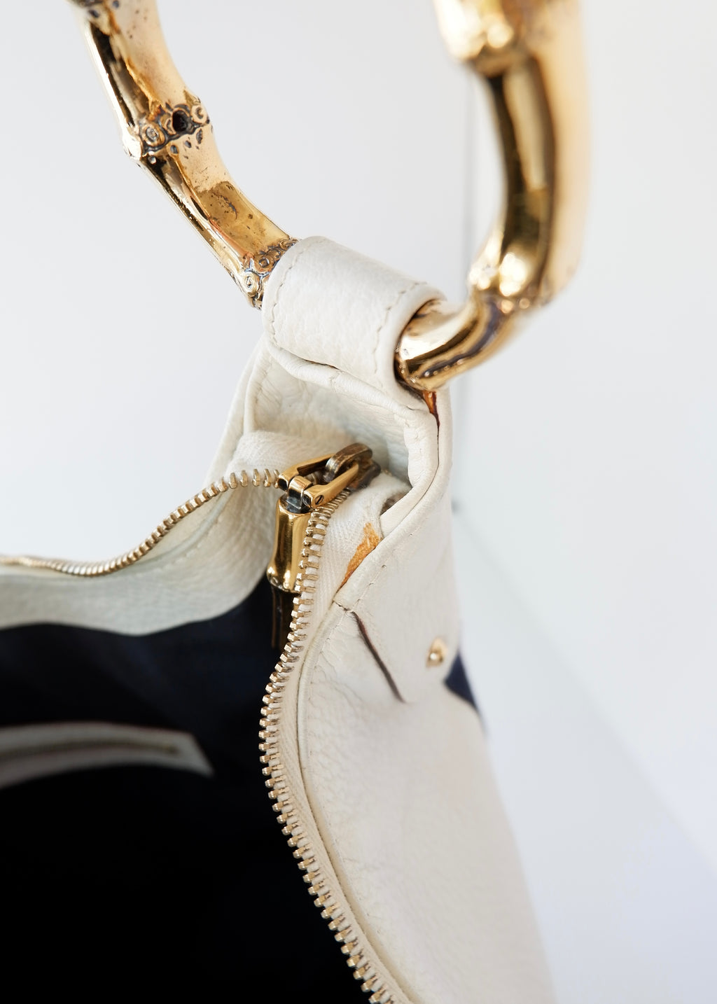Preowned Gucci White Leather Sherry Line Hobo Shoulder Bag