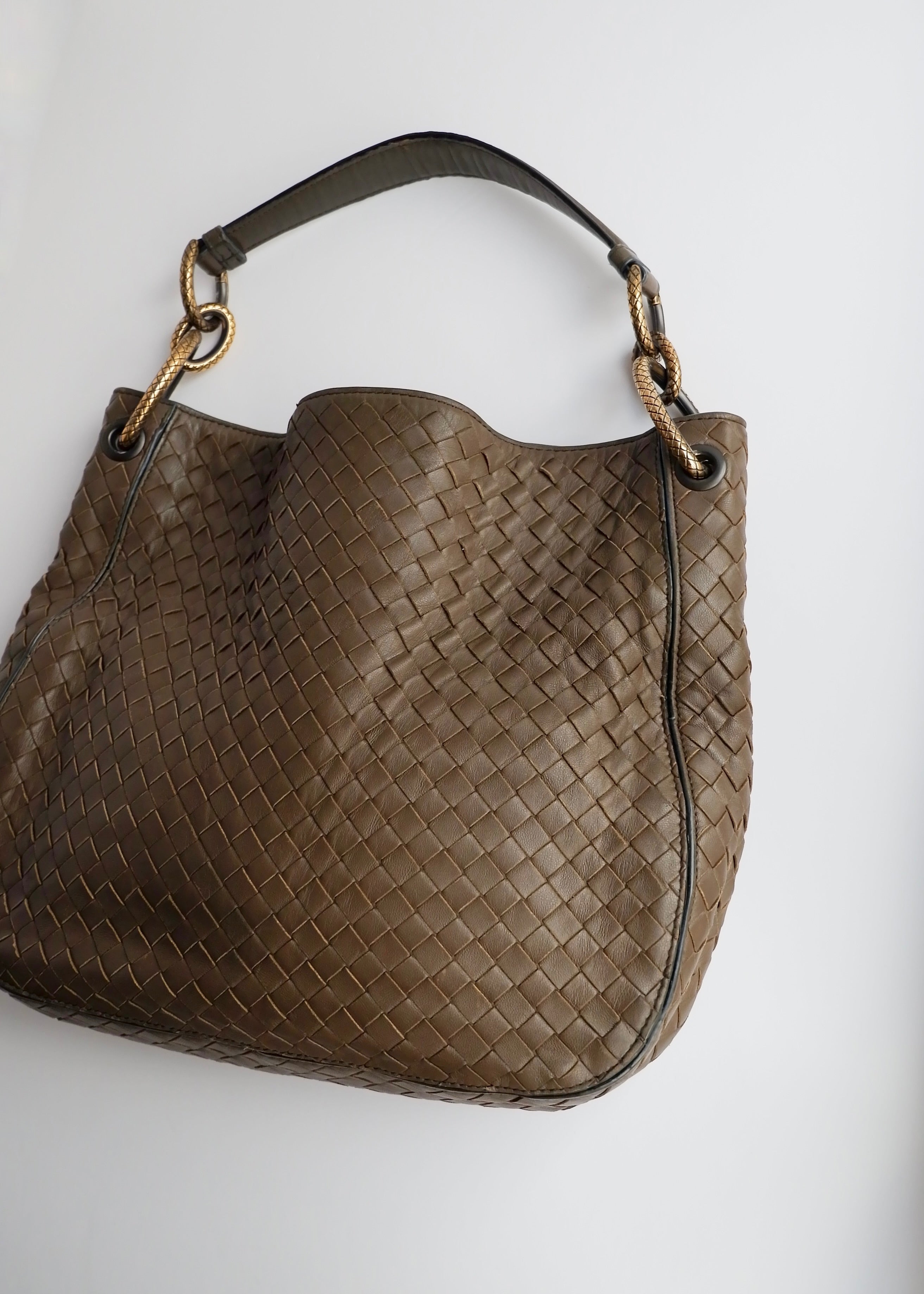 Sac à bandoulière Bottega Veneta Intrecciato kaki authentique d'occasion
