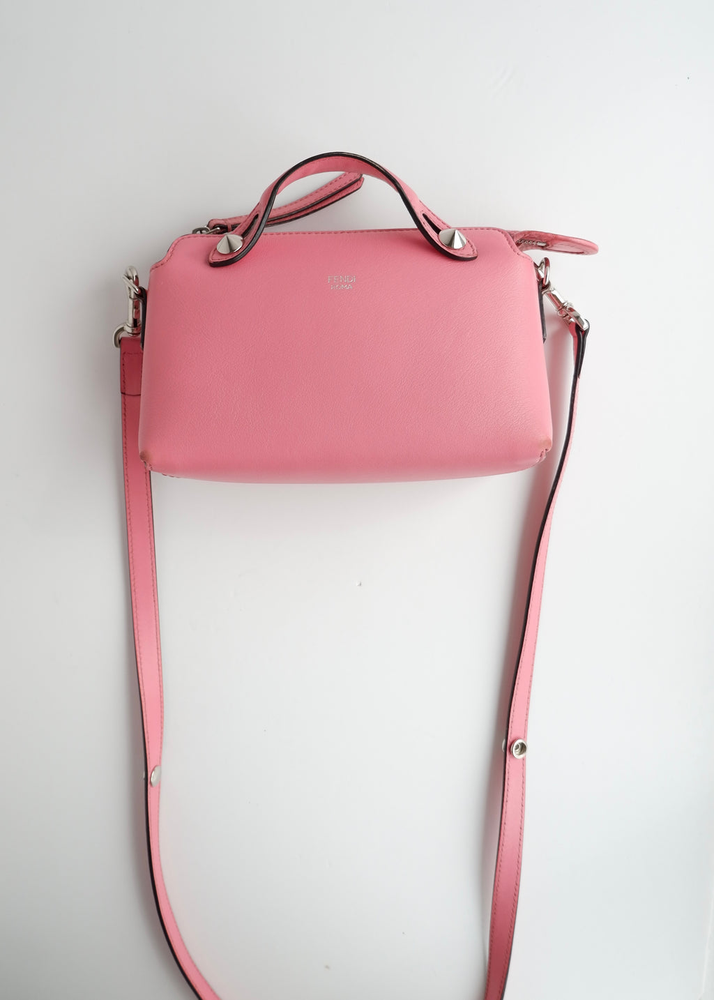 Authentique sac Fendi Mini By The Way en cuir rose d'occasion