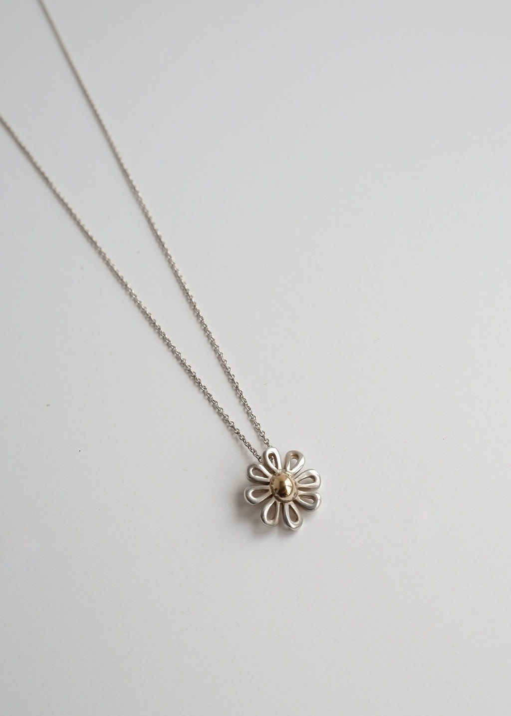 Authentic Preowned Tiffany & Co. Paloma Picasso (925) Silver Daisy Flower Pendant Necklace