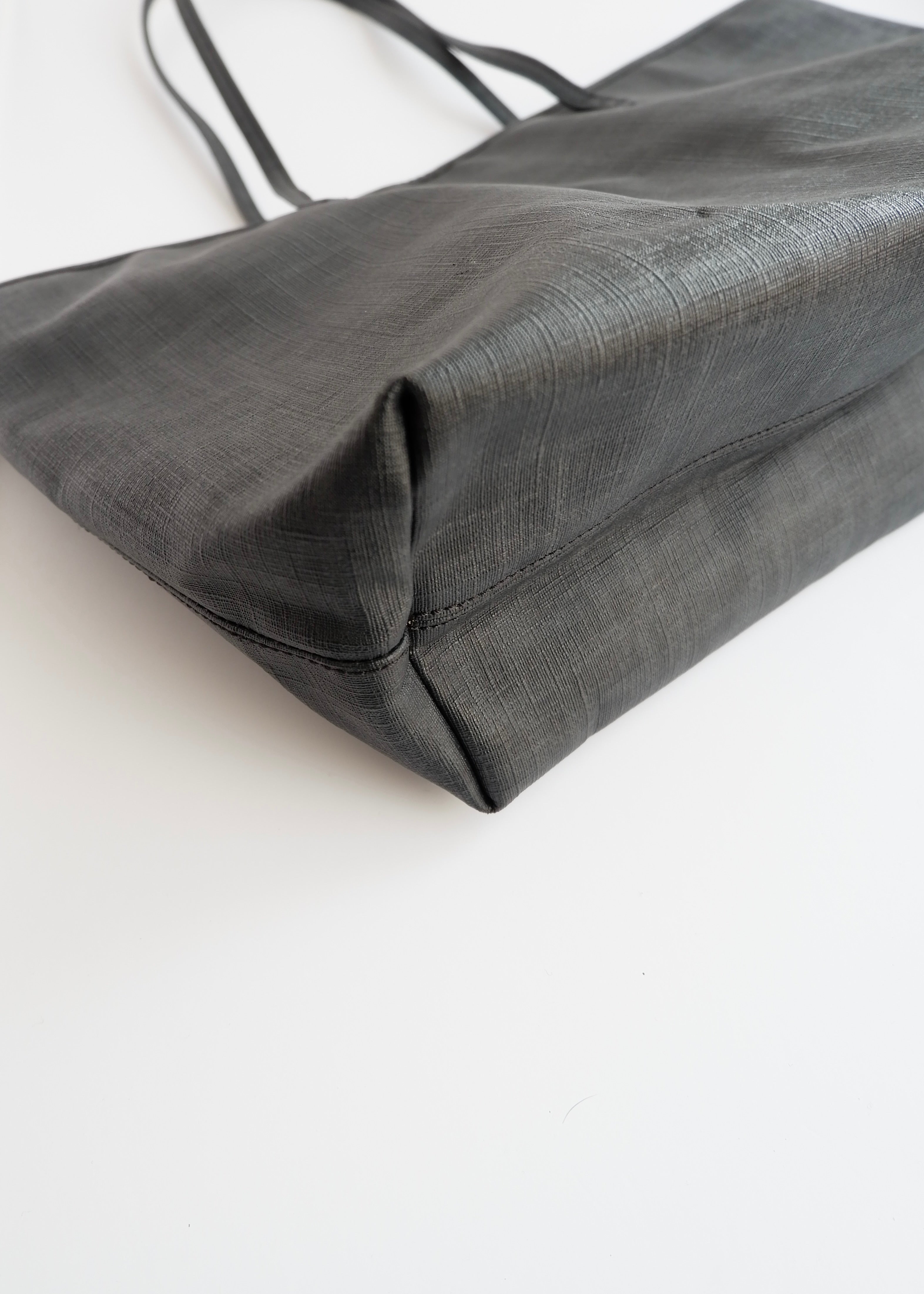 Sac cabas Fendi Zucca en toile enduite noire d'occasion authentique
