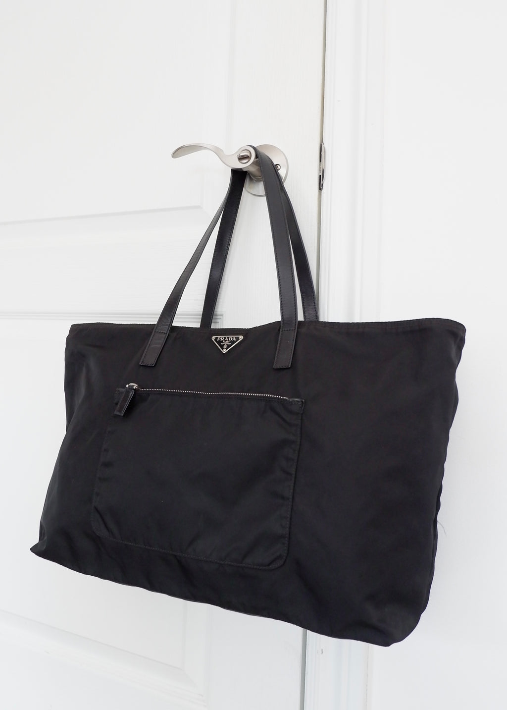 Authentique Sac cabas Prada noir en nylon extra large avec fermeture éclair sur le dessus
