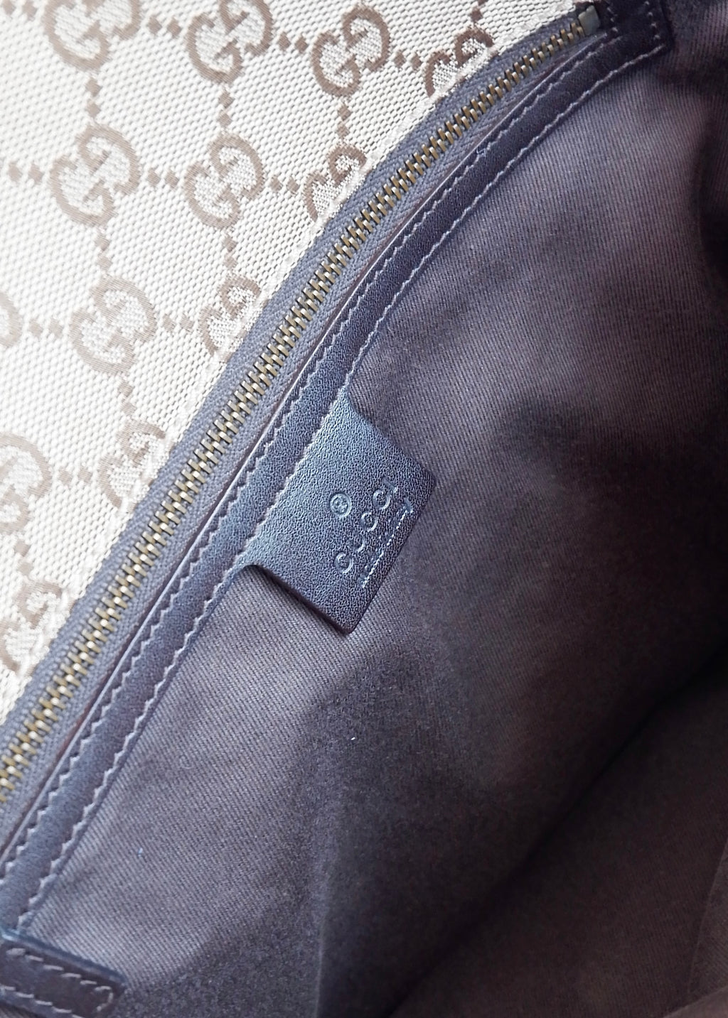 Sac fourre-tout Gucci d'occasion authentique en toile GG marron avec anse en cuir tressé