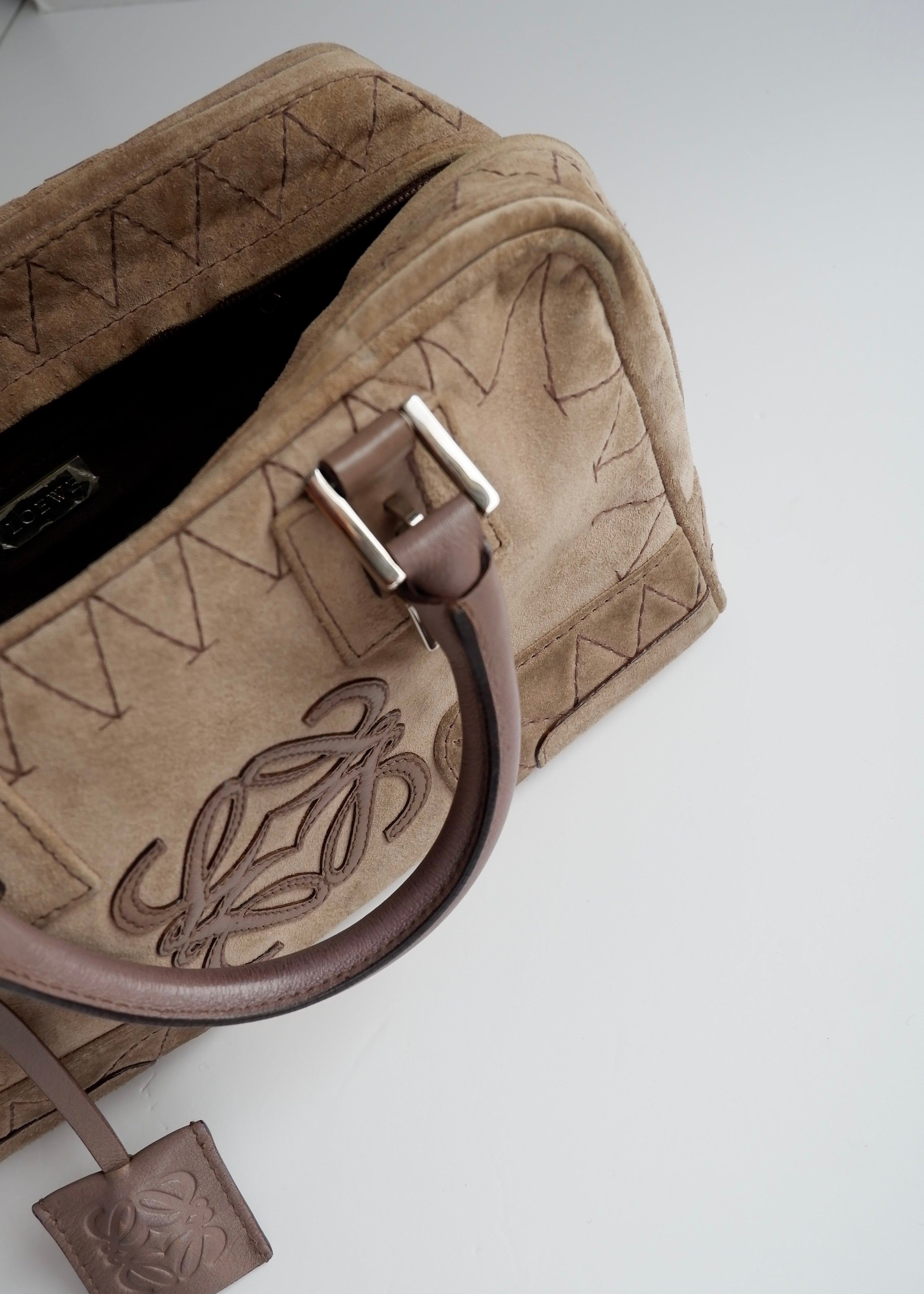 Sac à main Loewe Amazona en daim gris authentique d'occasion