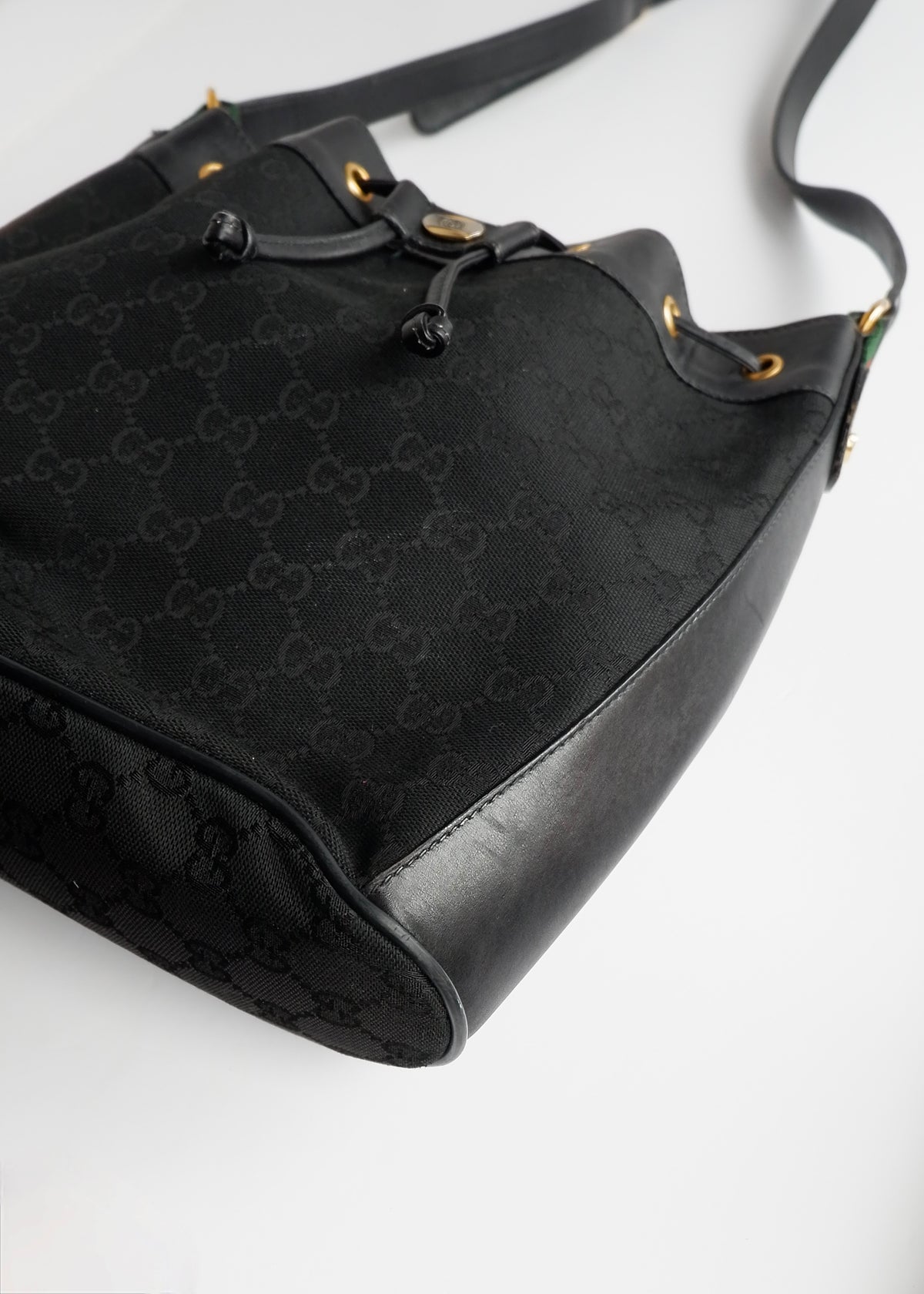 Preowned Gucci Black GG Canvas Drawstring Crossbody Bag
