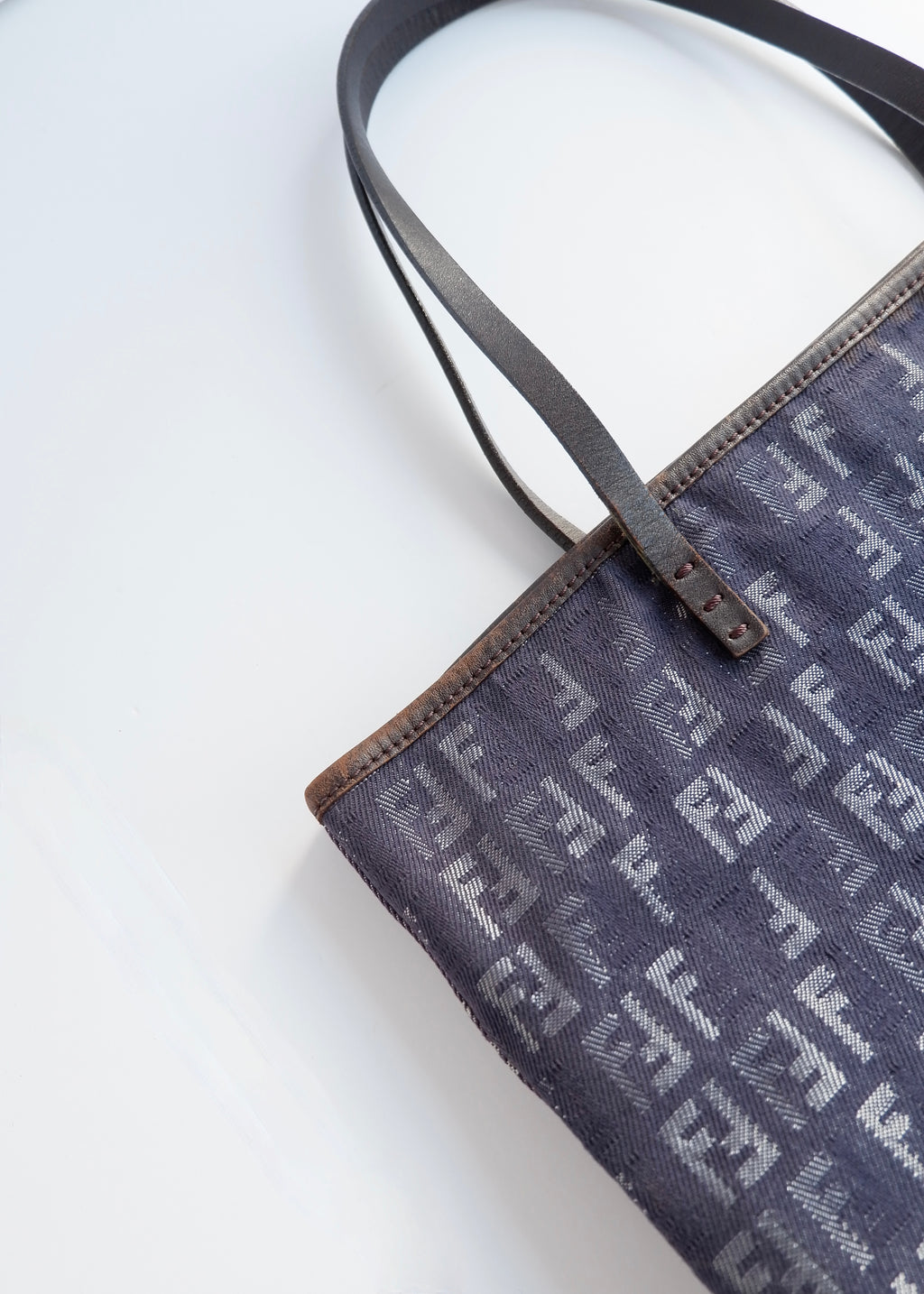 Preowned Fendi Navy Zucchino Denim/Leather Shoulder Tote