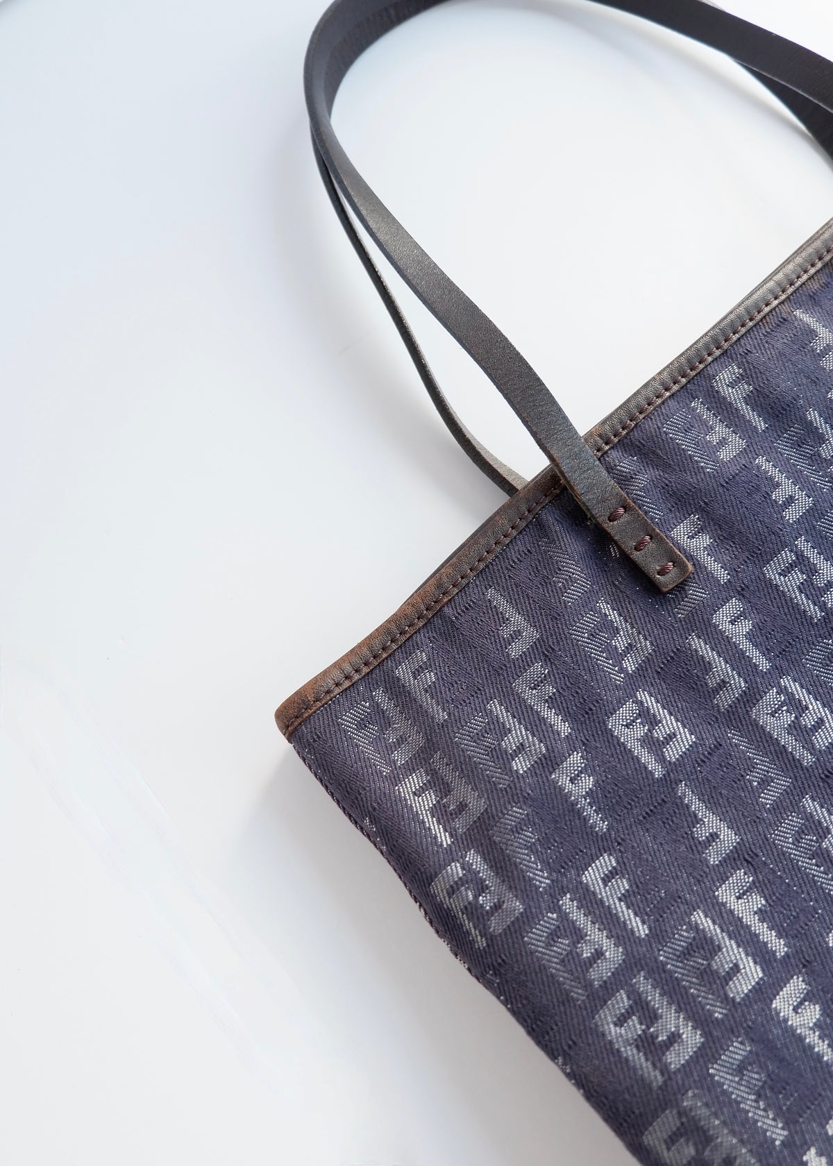 Preowned Fendi Navy Zucchino Denim/Leather Shoulder Tote