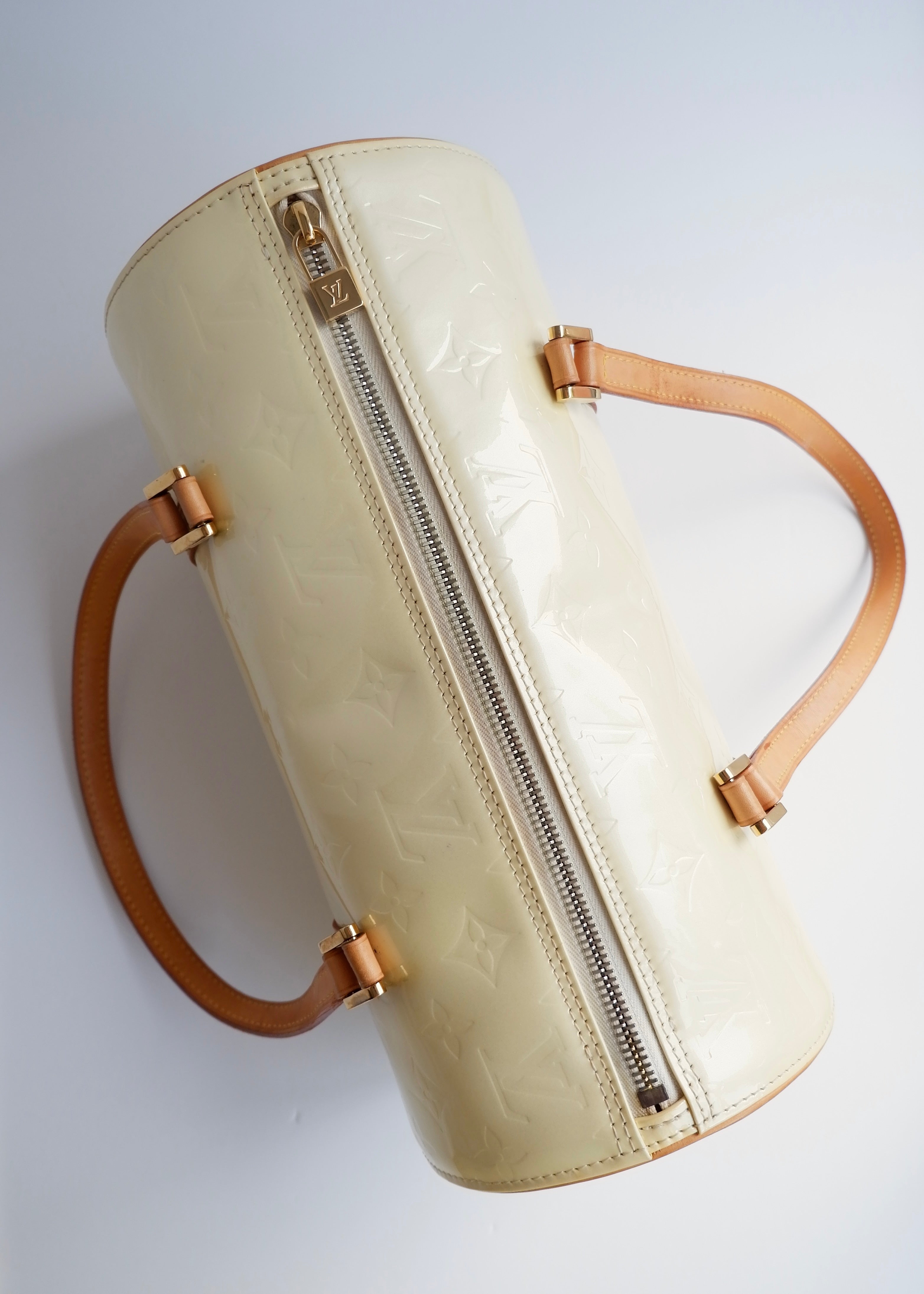 Preowned Louis Vuitton Monogram Vernis Perle Bedford Shoulder Bag