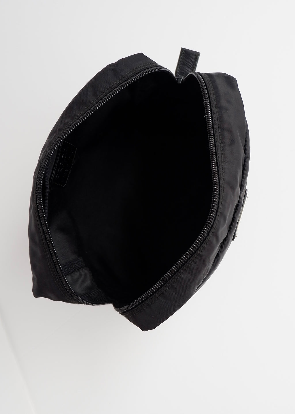Pochette Prada authentique d'occasion en nylon noir