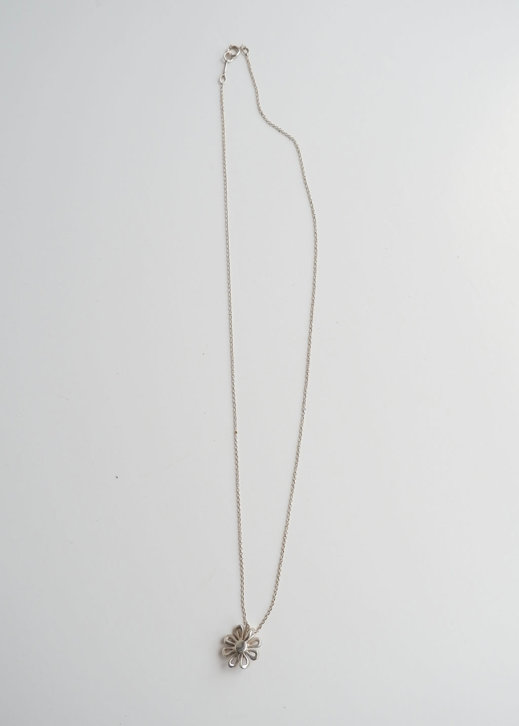 Authentic Preowned Tiffany & Co. Paloma Picasso (925) Silver Daisy Flower Pendant Necklace
