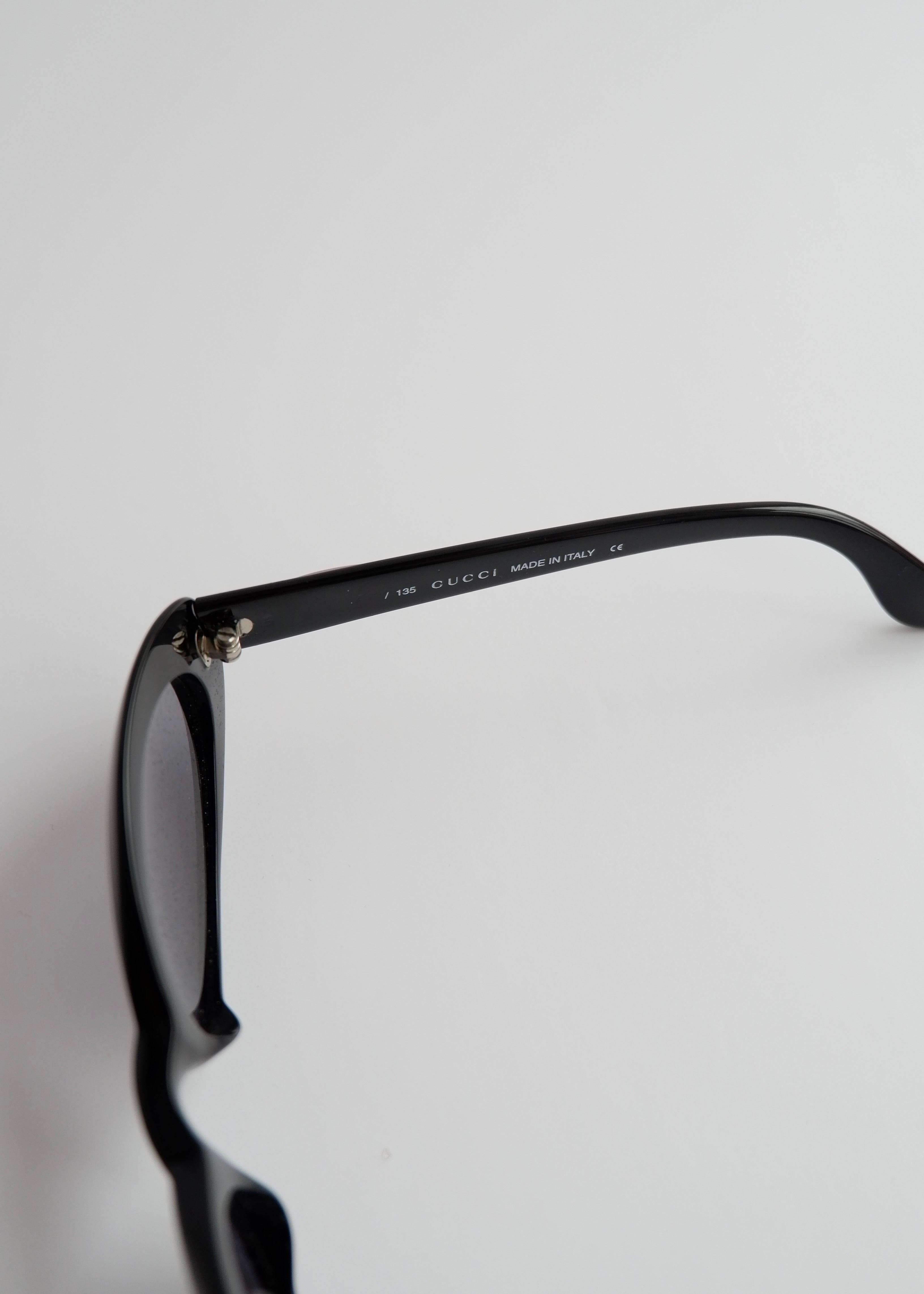 Authentic Preowned Vintage Gucci Black Round Frame G Logo Sunglasses