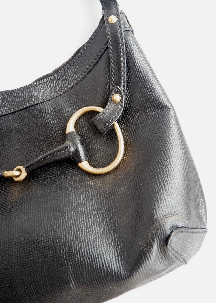 Sac à bandoulière Gucci d'occasion authentique en cuir noir avec mors