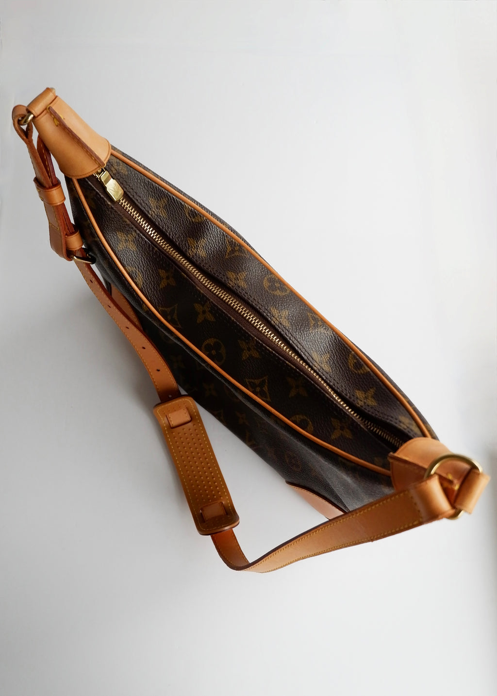 Preowned Louis Vuitton Monogram Boulogne 30 Shoulder Bag