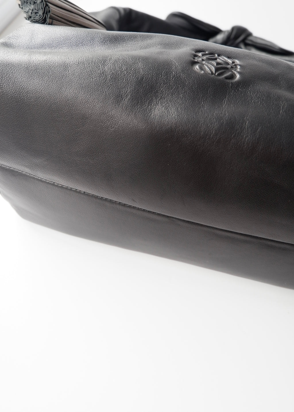 Preowned Loewe Black Leather Hobo Shoulder Bag